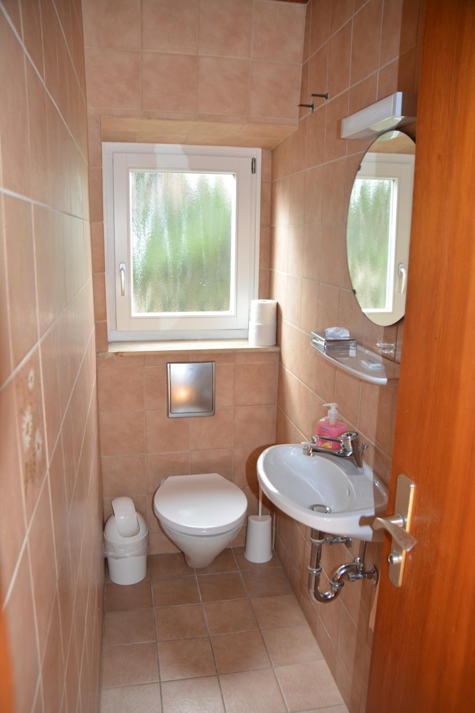 Twin Room with External Toilet photo 2