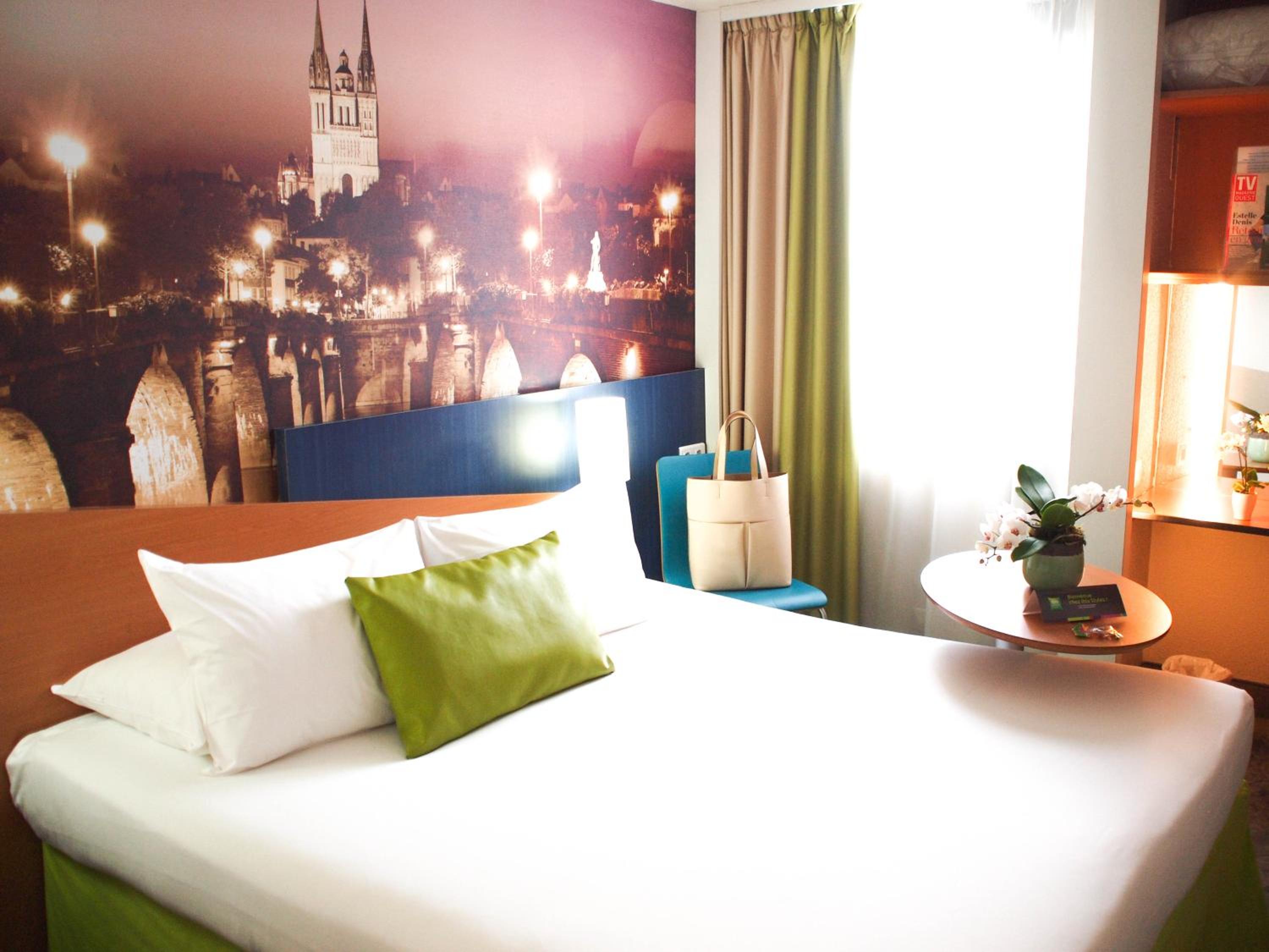 Standard Double Room- Breakfast Included - Photo 11