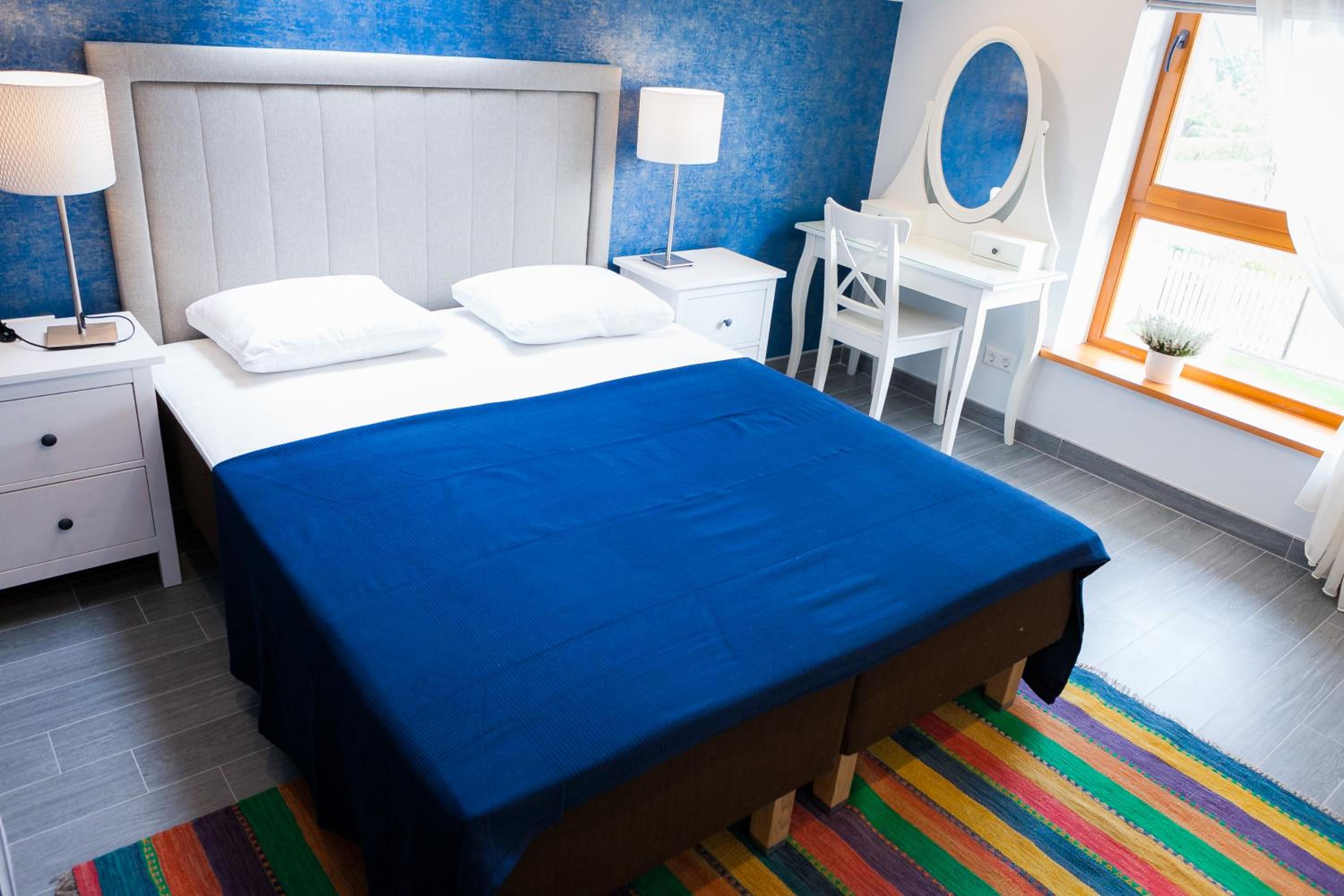 Two-Bedroom Apartment with Air Conditioner (6 Adults) - Photo 17
