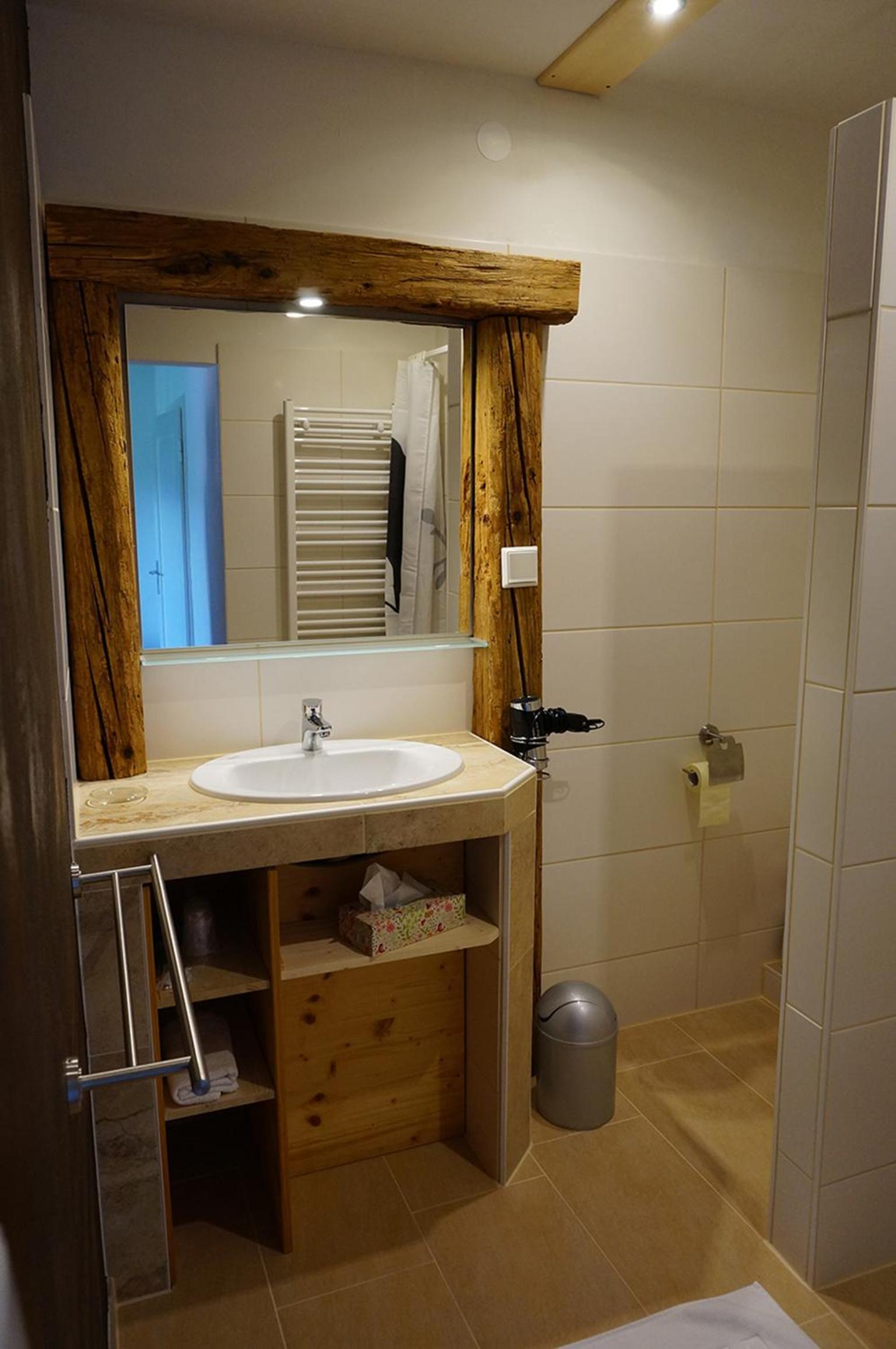 Two-Bedroom Apartment with Infrared Cabin photo 3