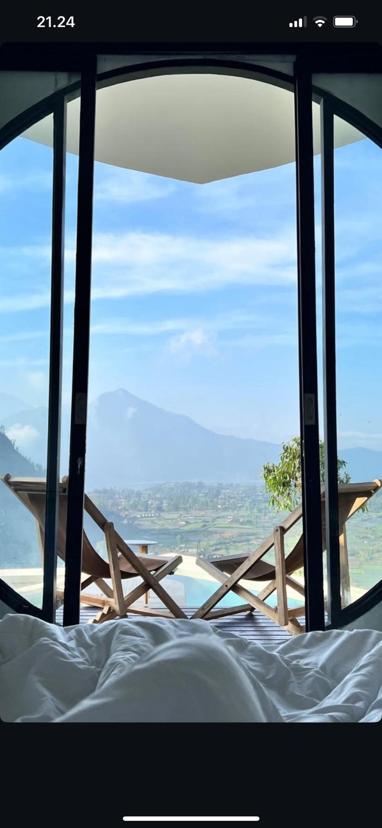 Junior Suite with Pool View photo 1