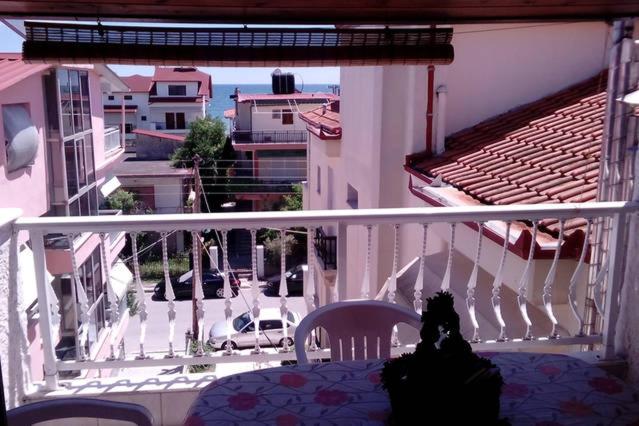 Apartment with Balcony photo 3