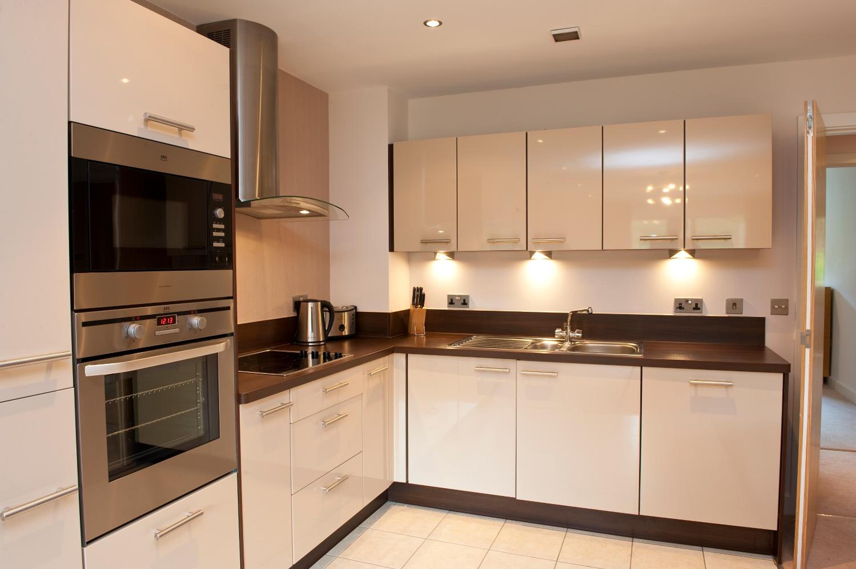 Three-Bedroom Apartment with Sea View photo 2