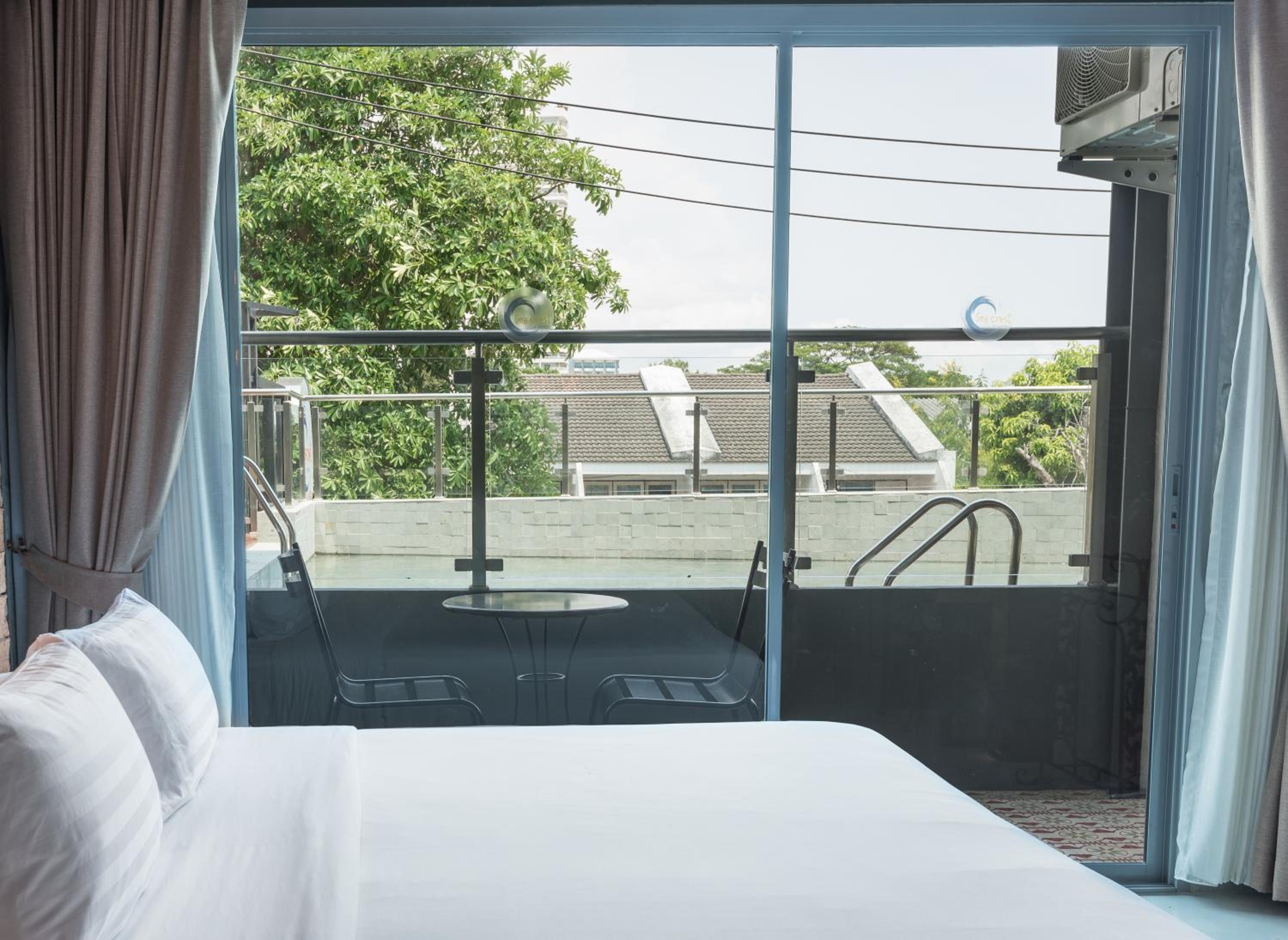 Deluxe Double or Twin Room with Sea View photo 3
