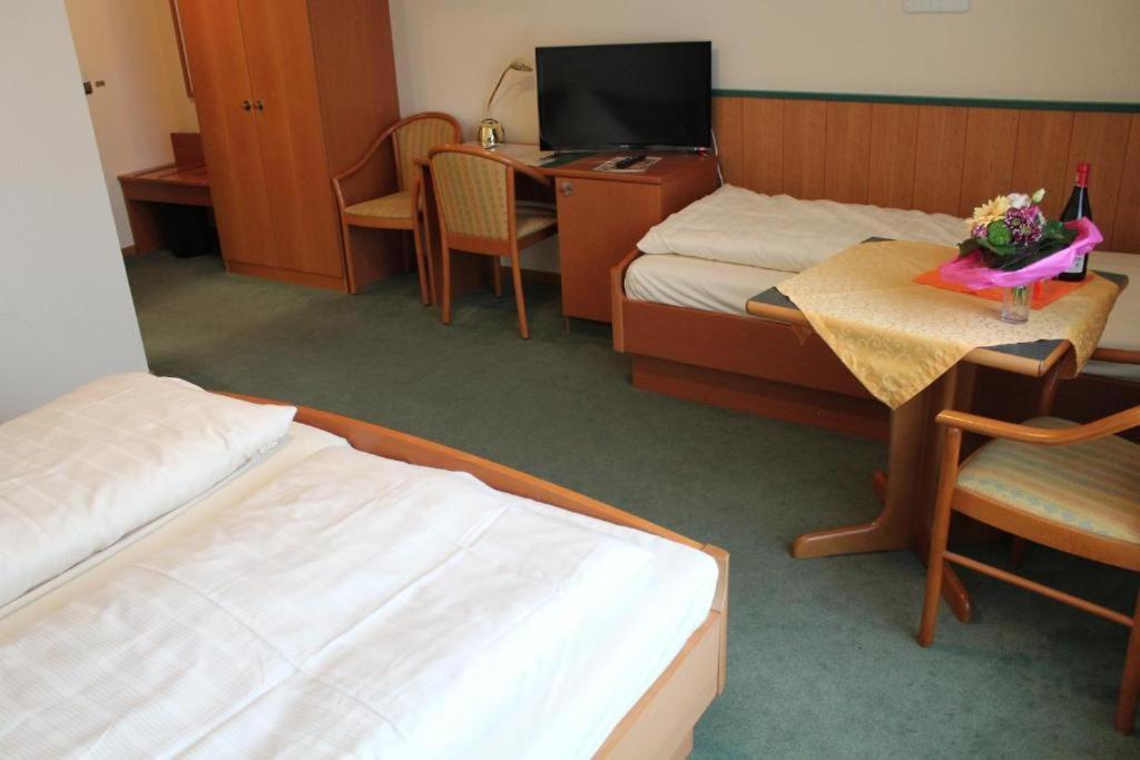 Classic Triple Room - Photo 2