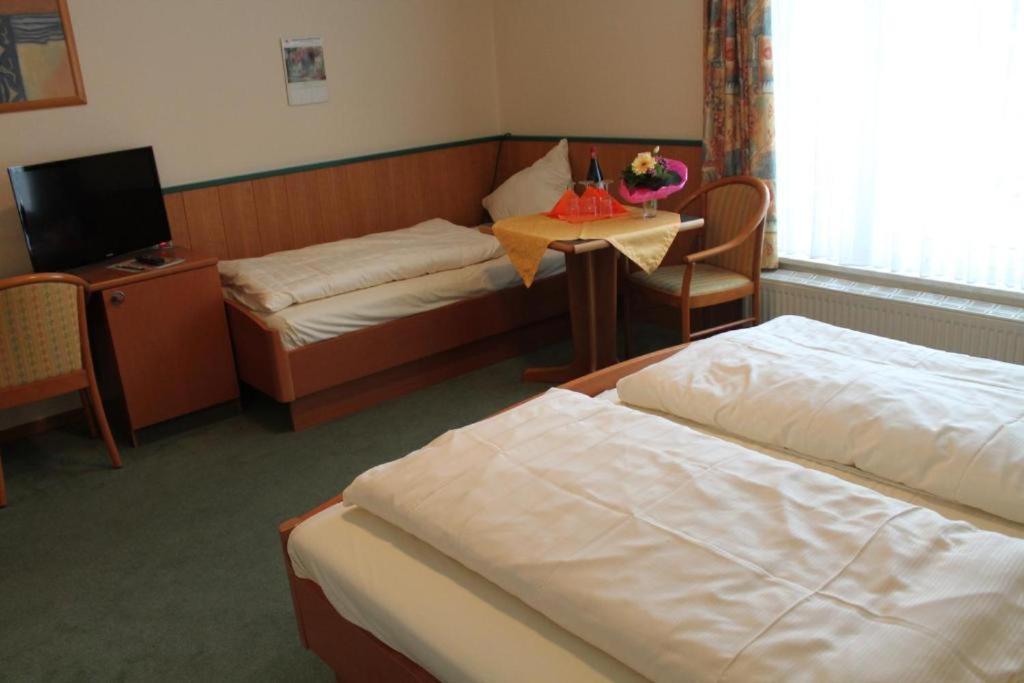 Classic Triple Room - Photo 3