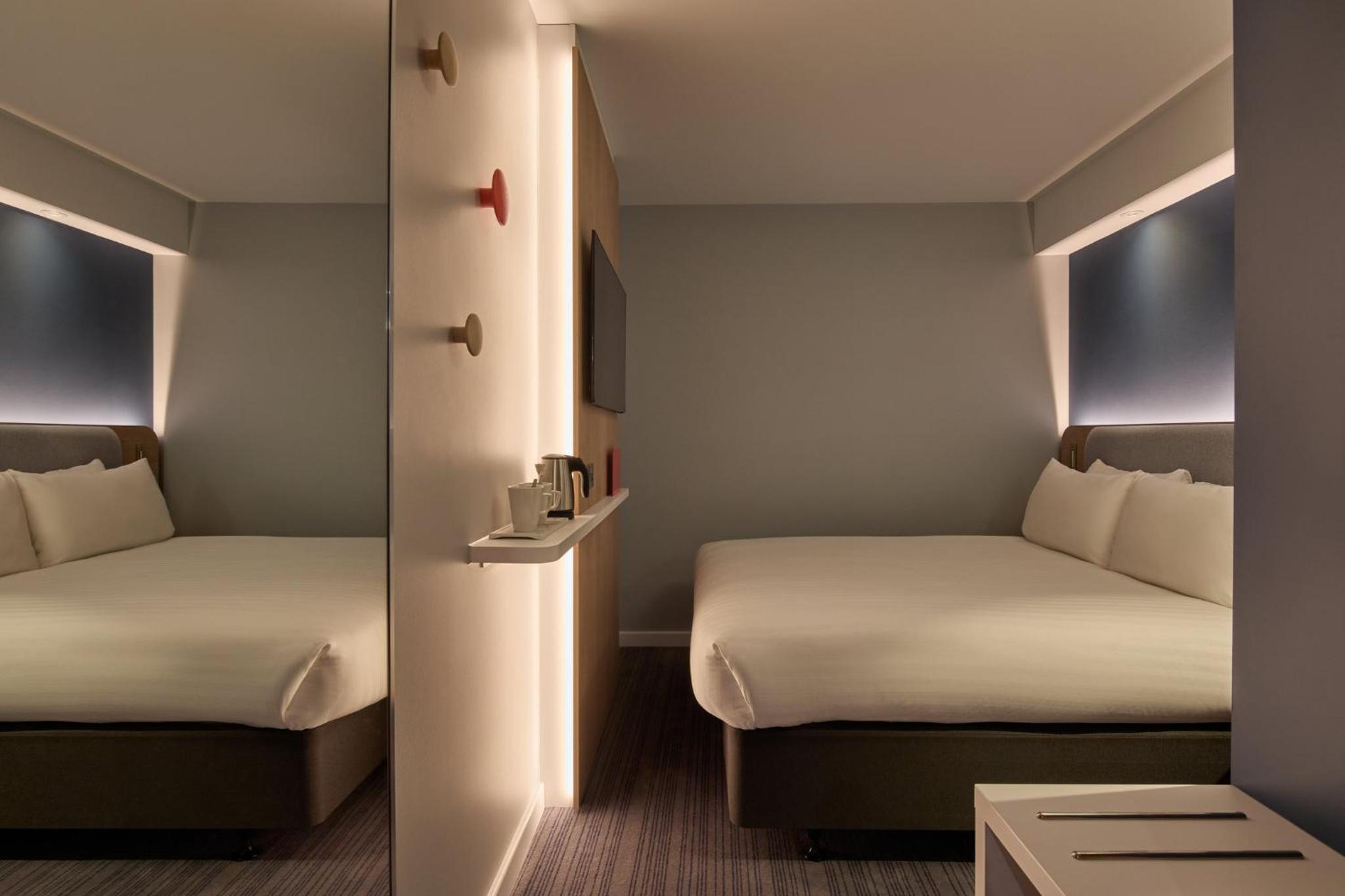 Standard Double Room - Windowless with Free Hot Breakfast thumbnail 6