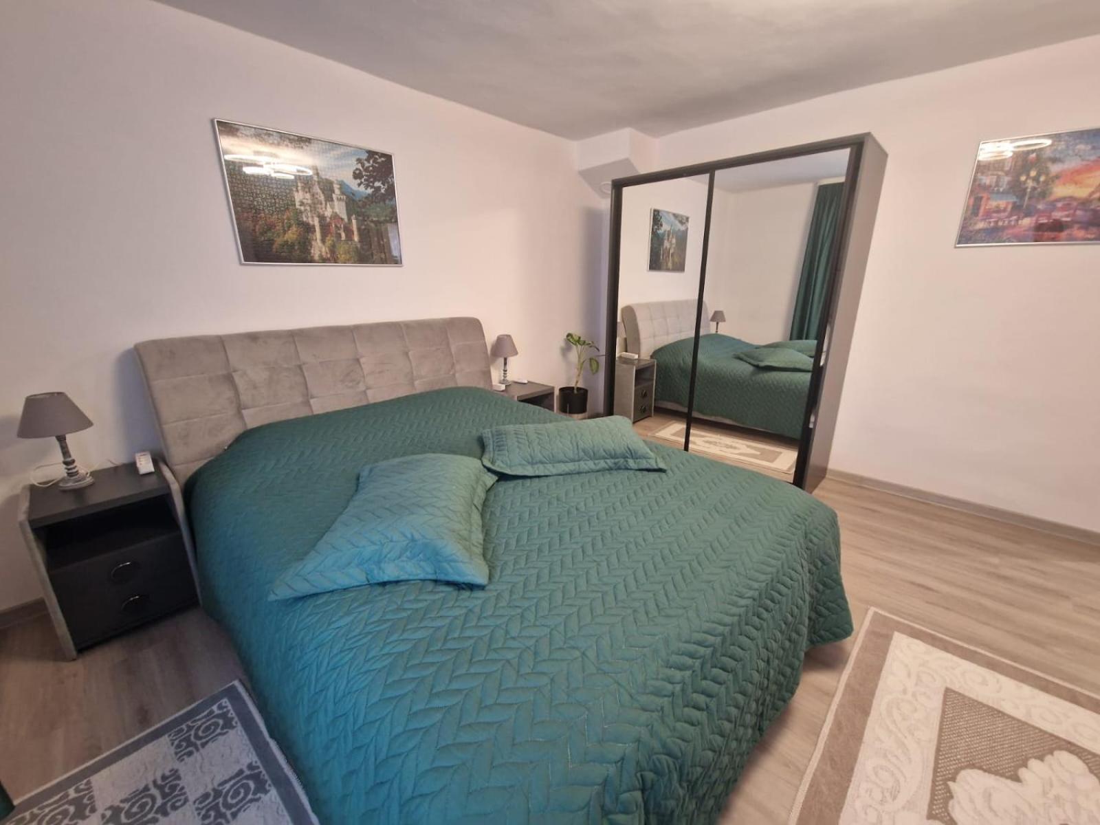 One-Bedroom Deluxe Apartment