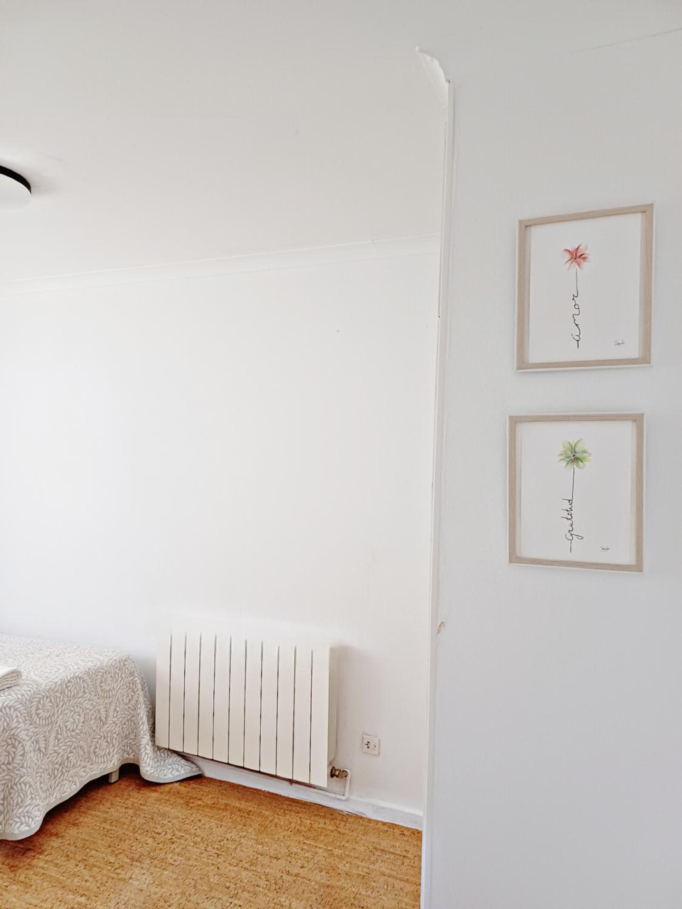 Three-Bedroom House photo 3