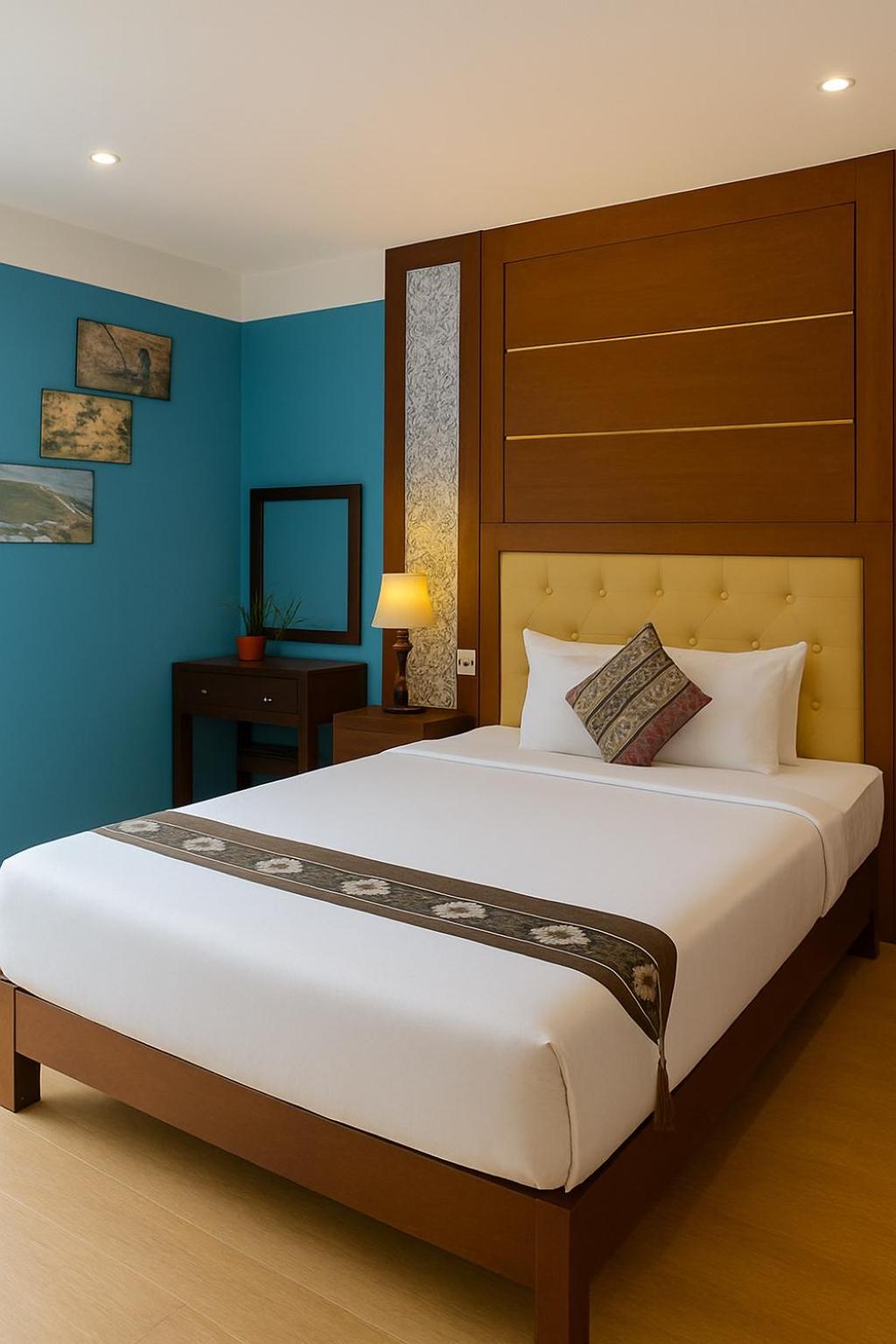 Deluxe Double Room with Balcony - Photo 4