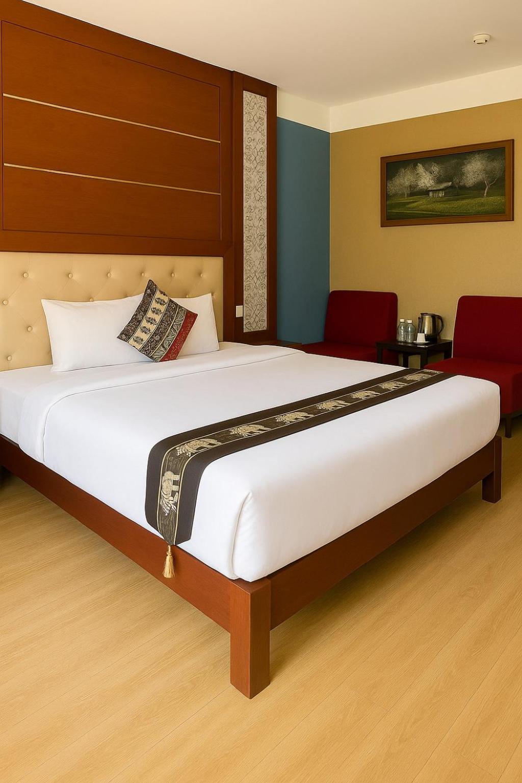 Deluxe Double Room with Balcony - Photo 2