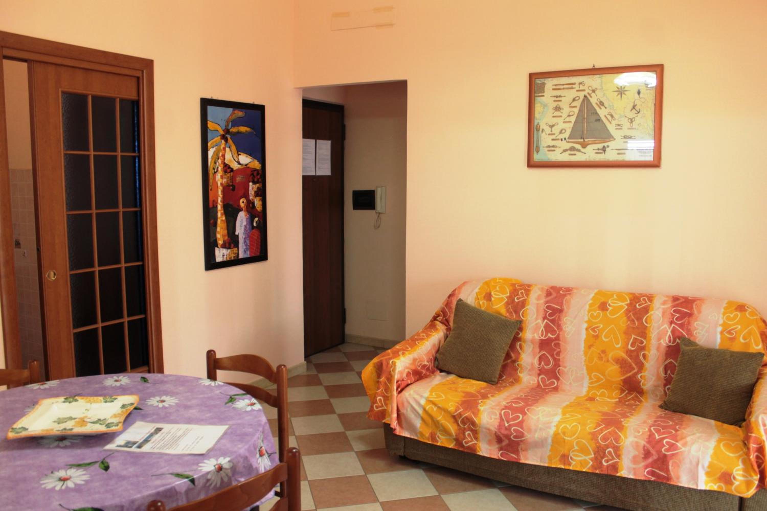 One-Bedroom House - Photo 1