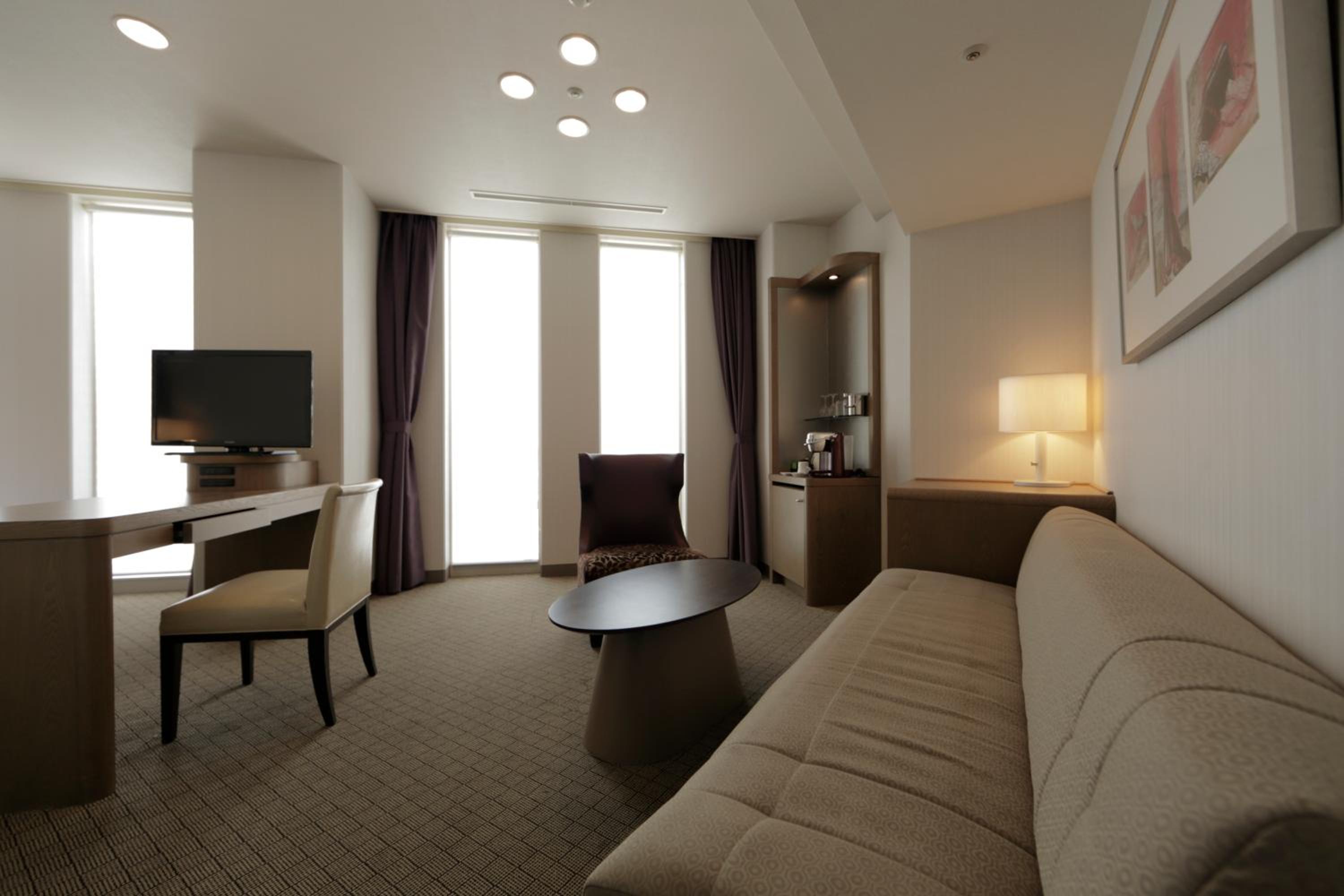 Deluxe Twin Room - Non-Smoking - Photo 7