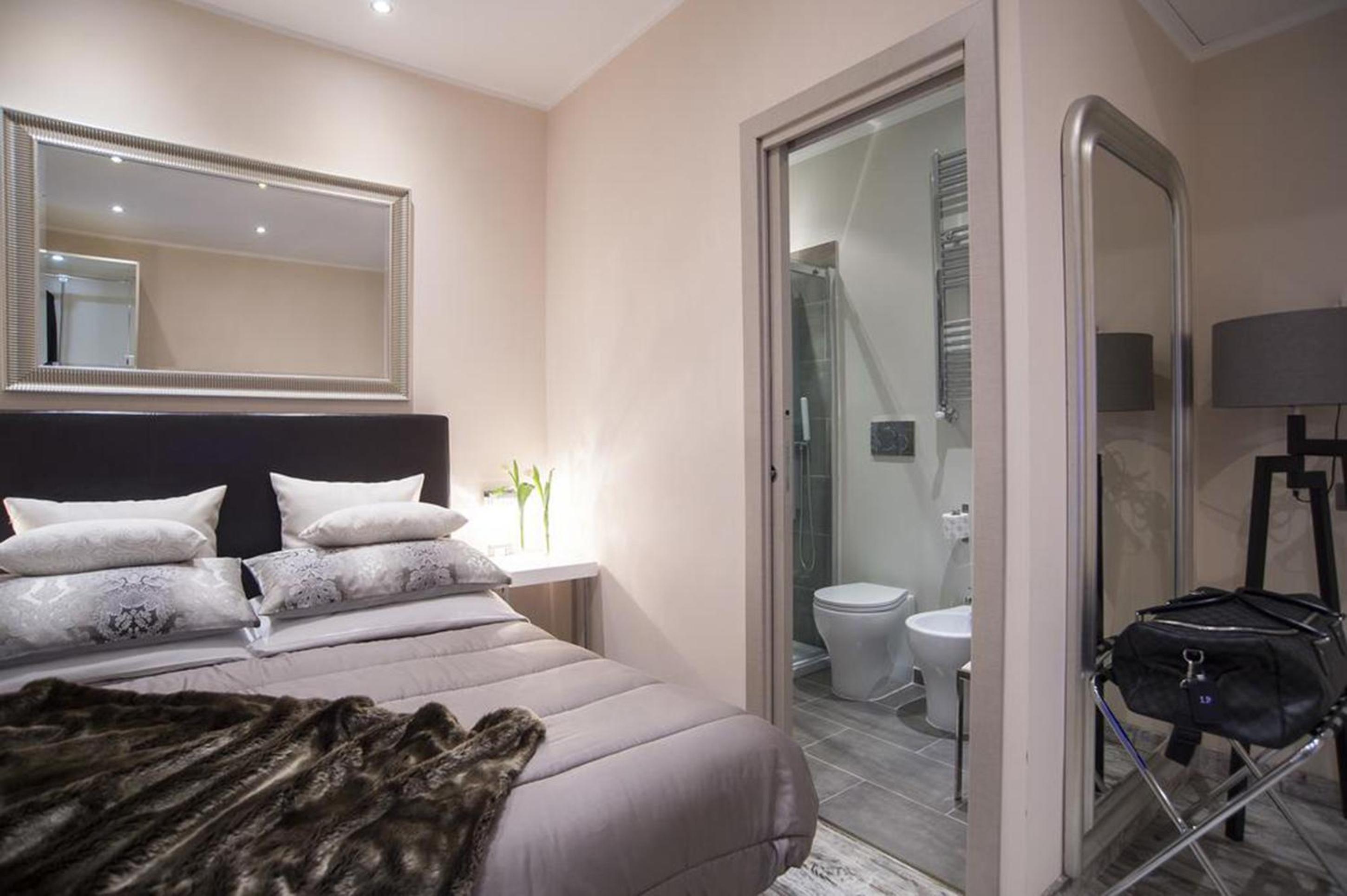 Four-Bedroom Deluxe Apartment