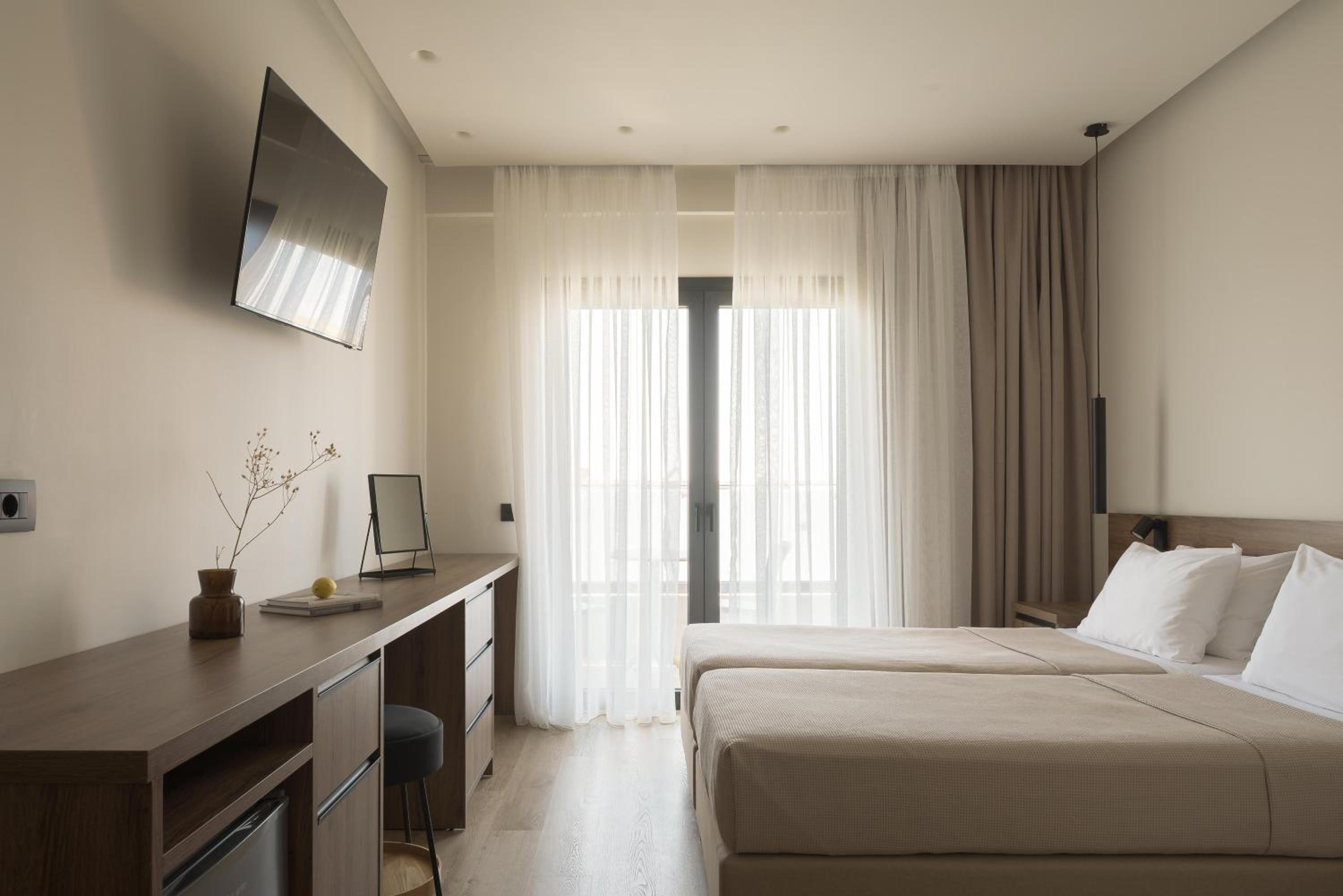 Superior Double or Twin Room with Terrace