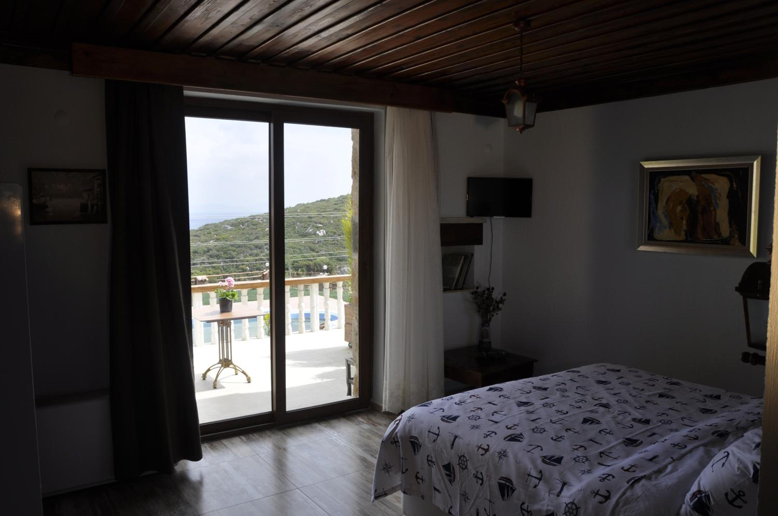 Double Room with Balcony and Sea View