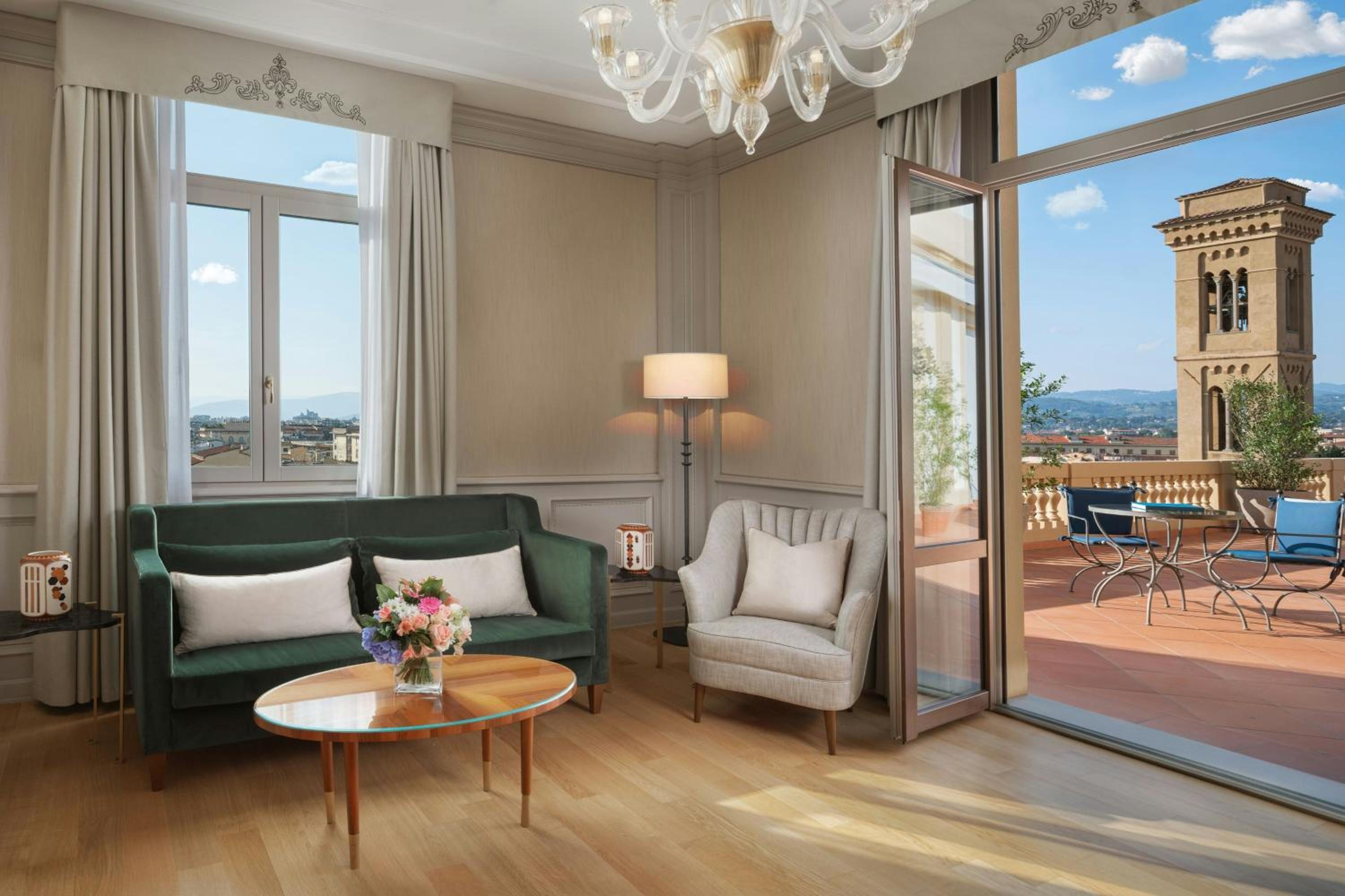 Panoramic Junior King Suite with Terrace photo 1