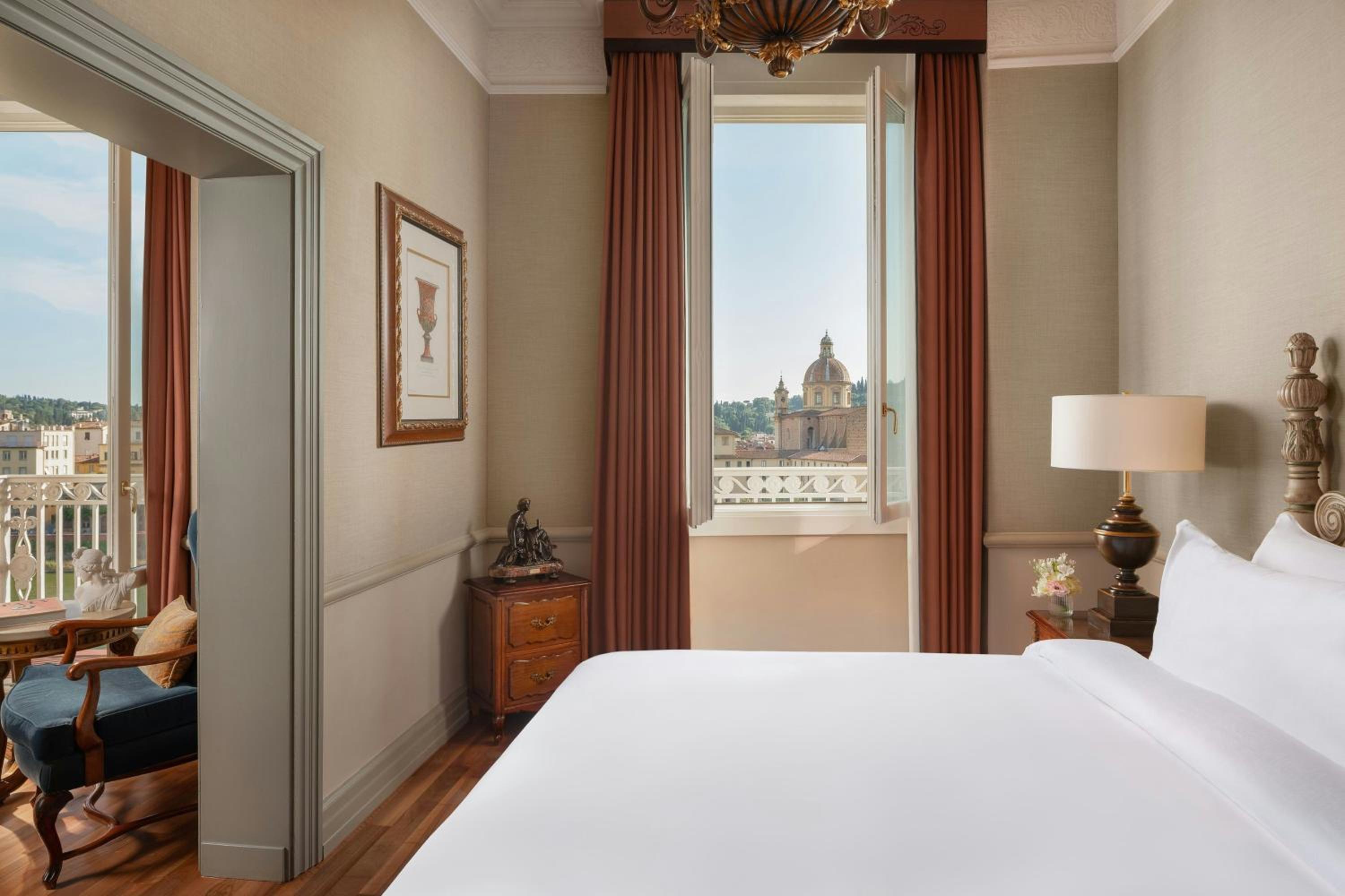 Junior King Suite with River View - Photo 2