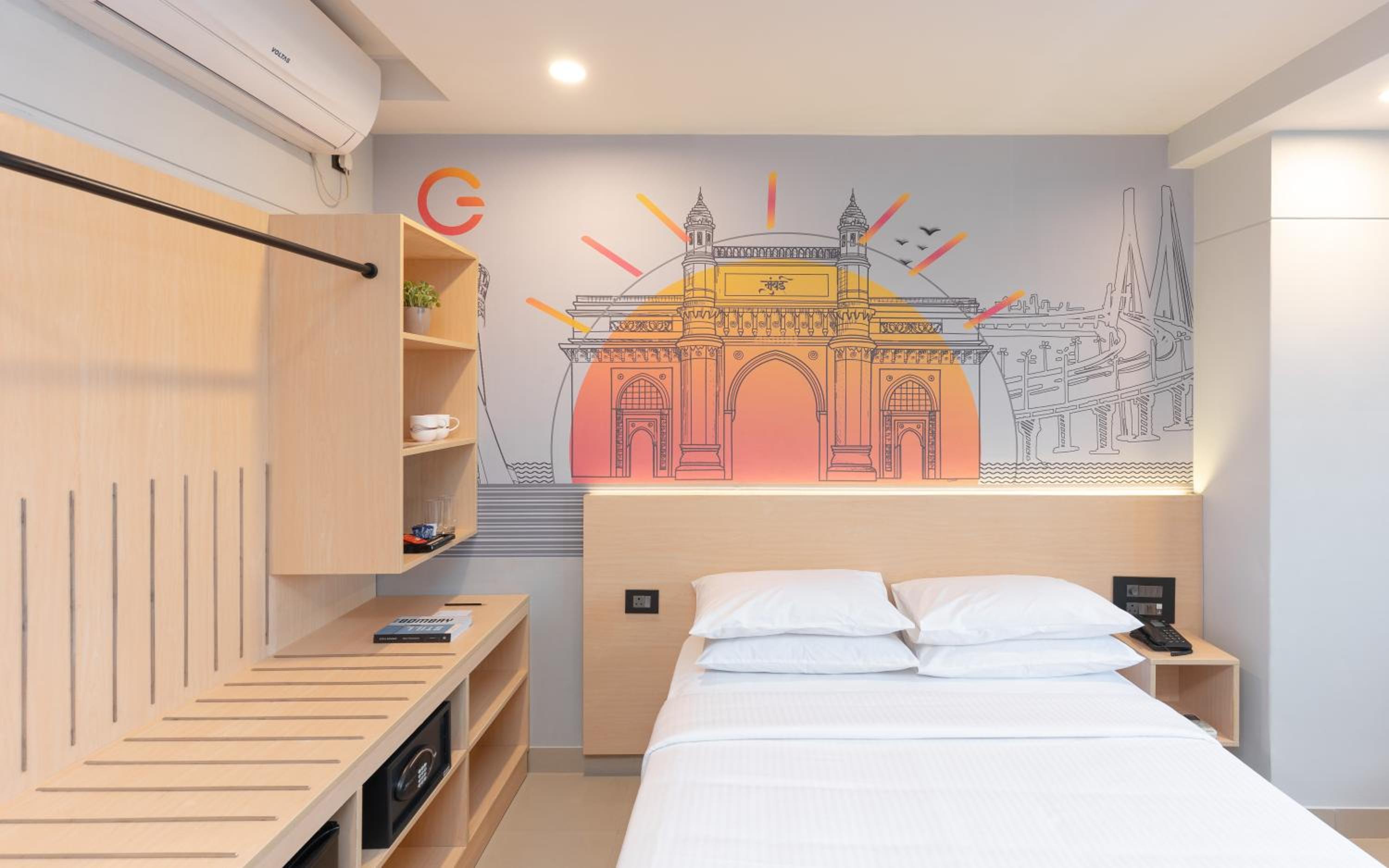 Luxe Queen Room