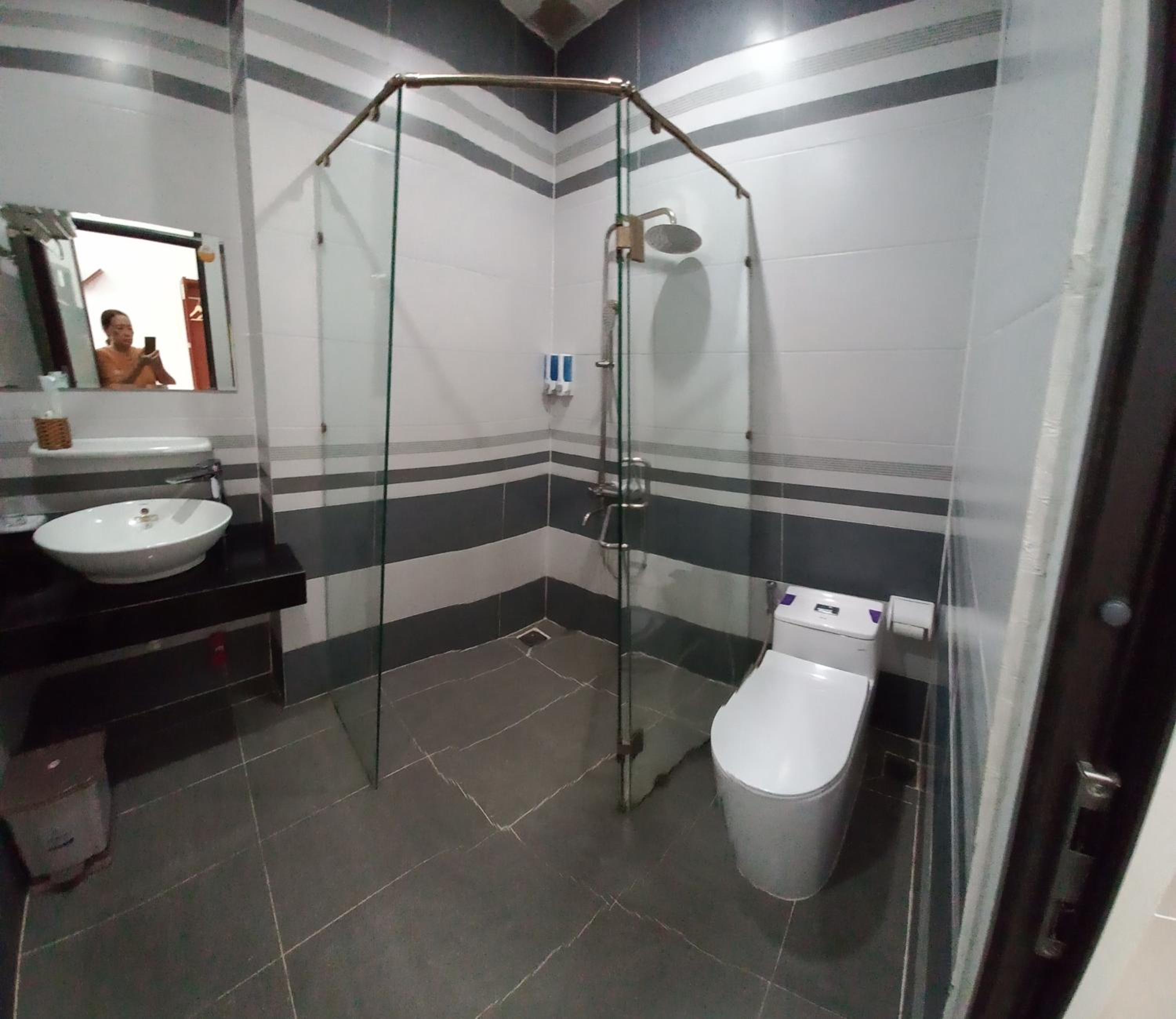 Deluxe Family Suite photo 2