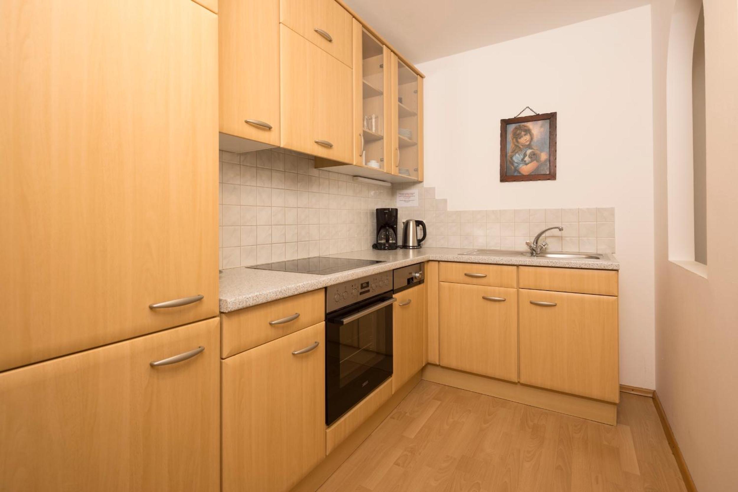 Two-Bedroom Apartment with Mountain View photo 2