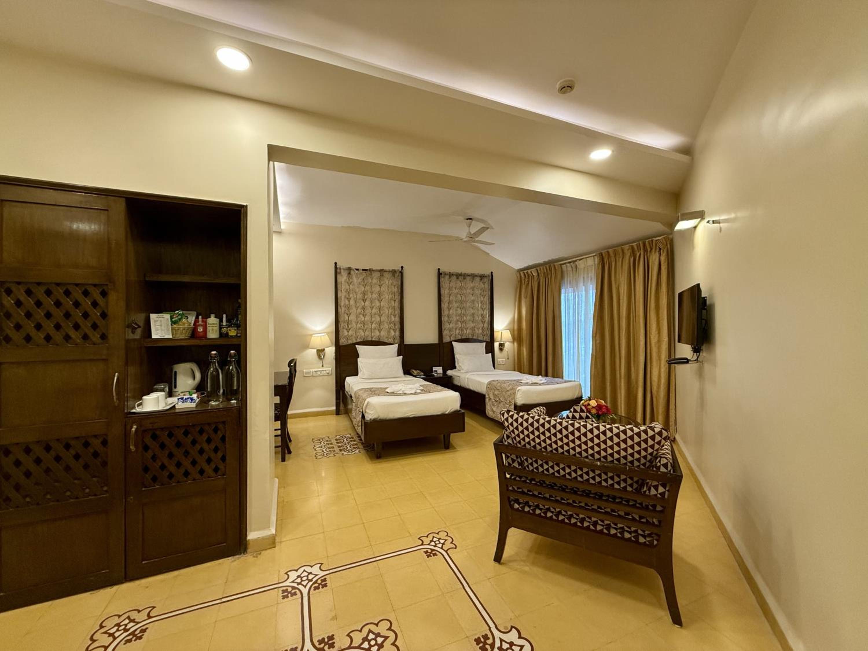 Superior Twin Room photo 2