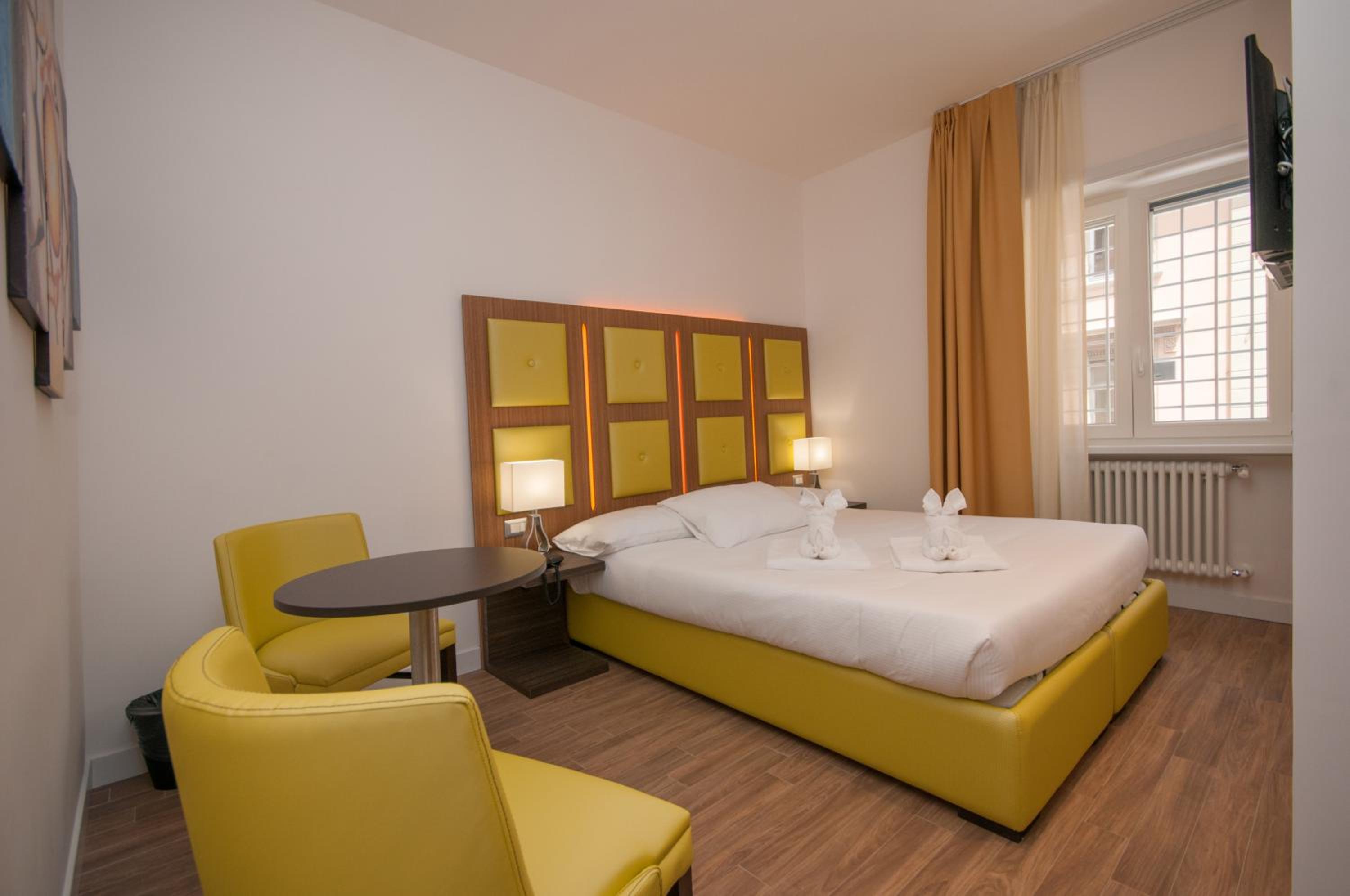 Double Room with Extra Bed photo 1