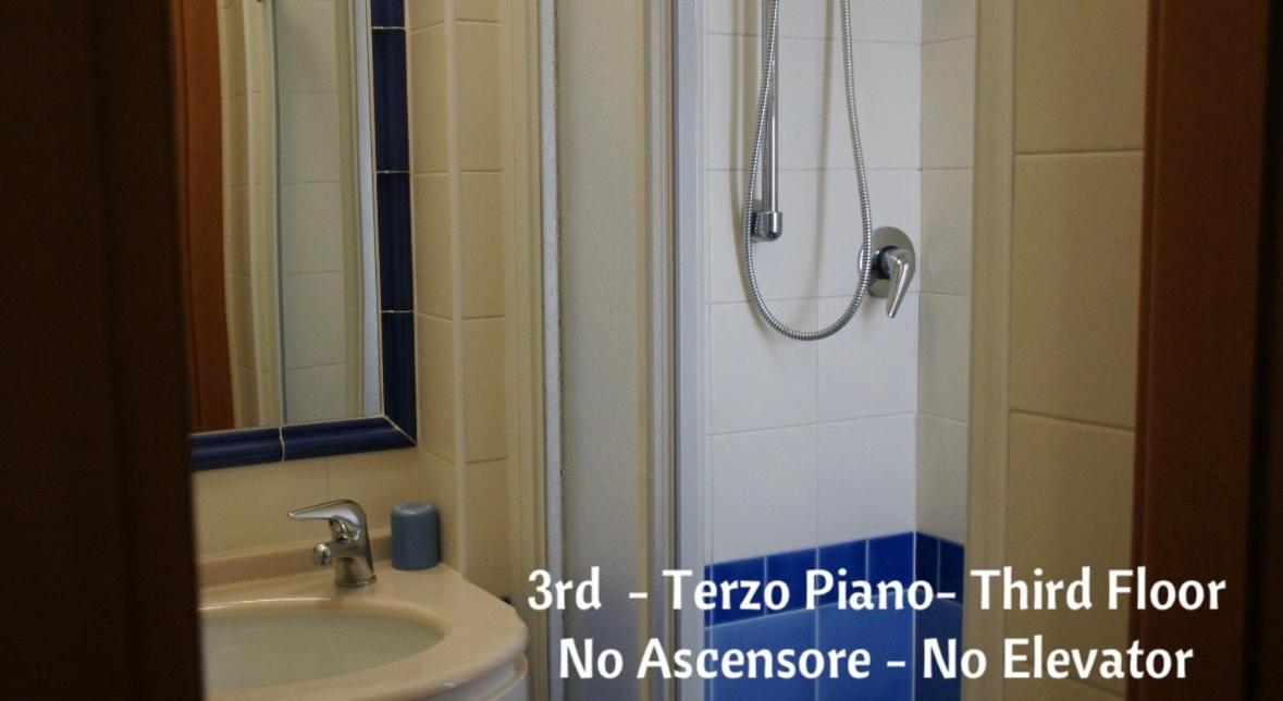 Economy Double or Twin Room photo 2