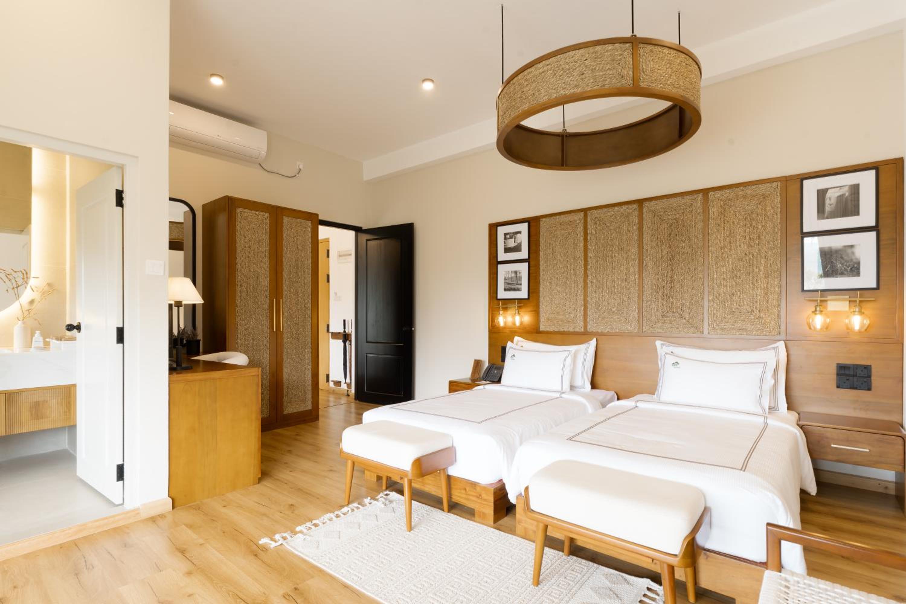 Two Bedroom Family Suite with Swing and Bathtub