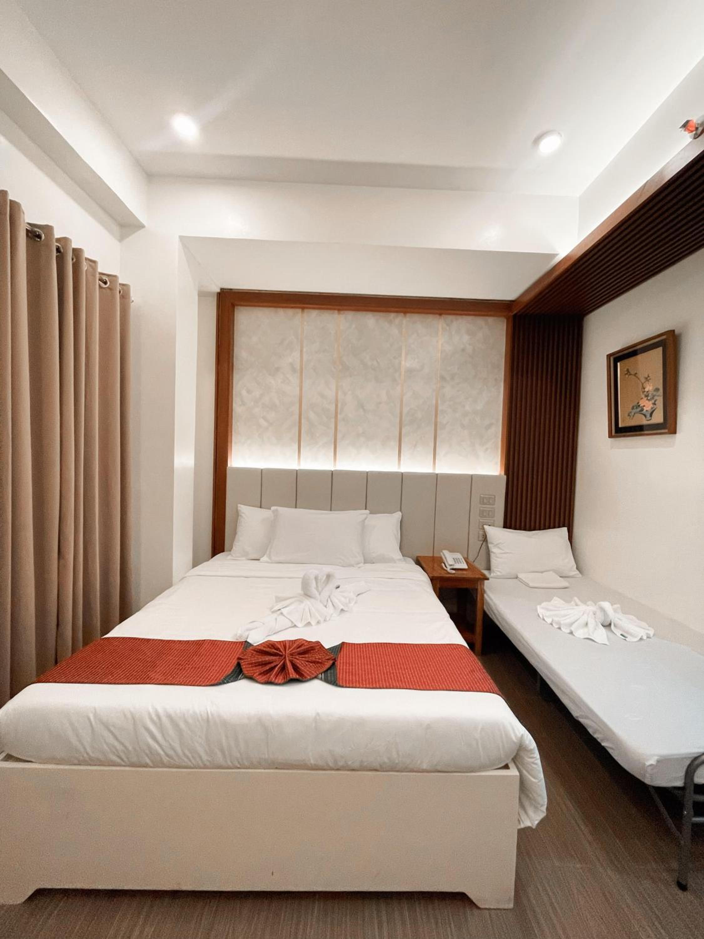 Deluxe Double Room with Extra Bed