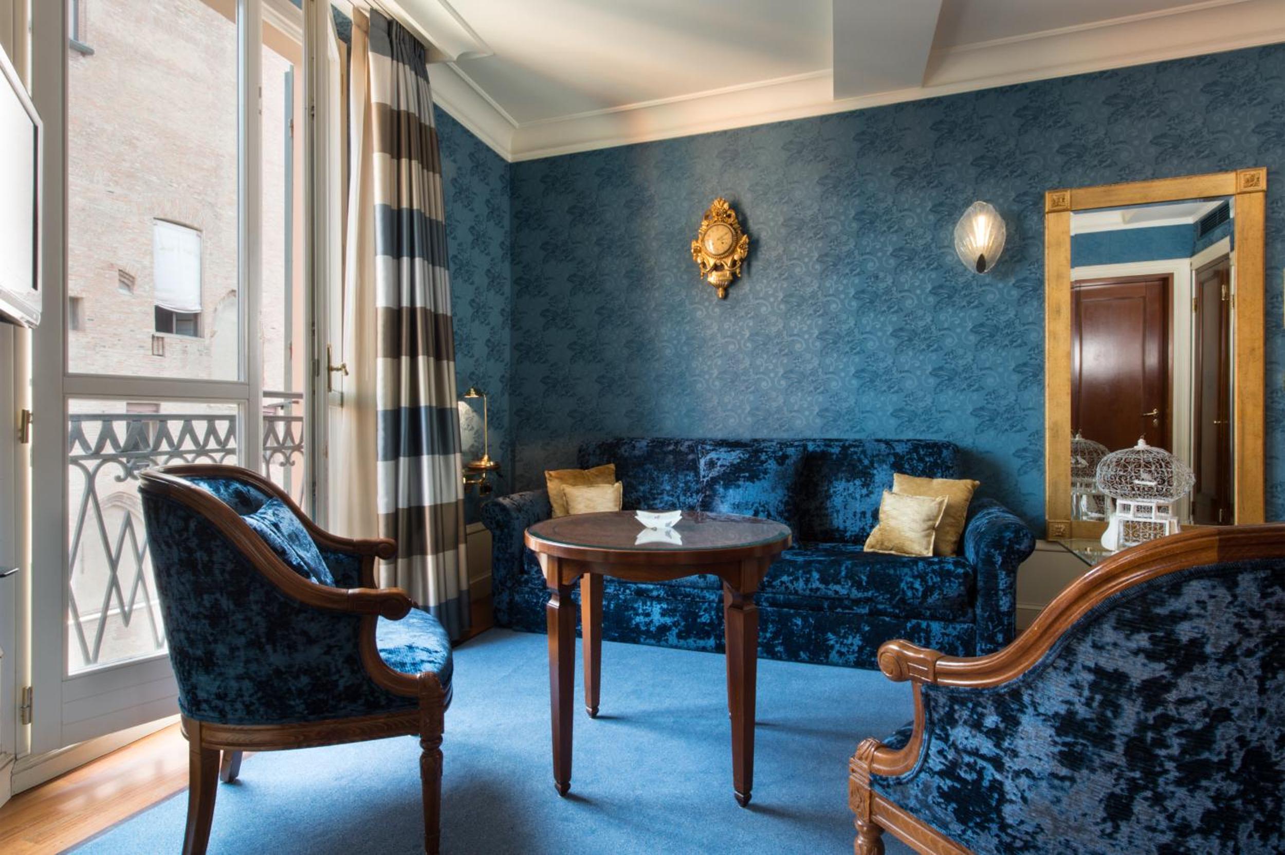 Suite (3 Adults) photo 2