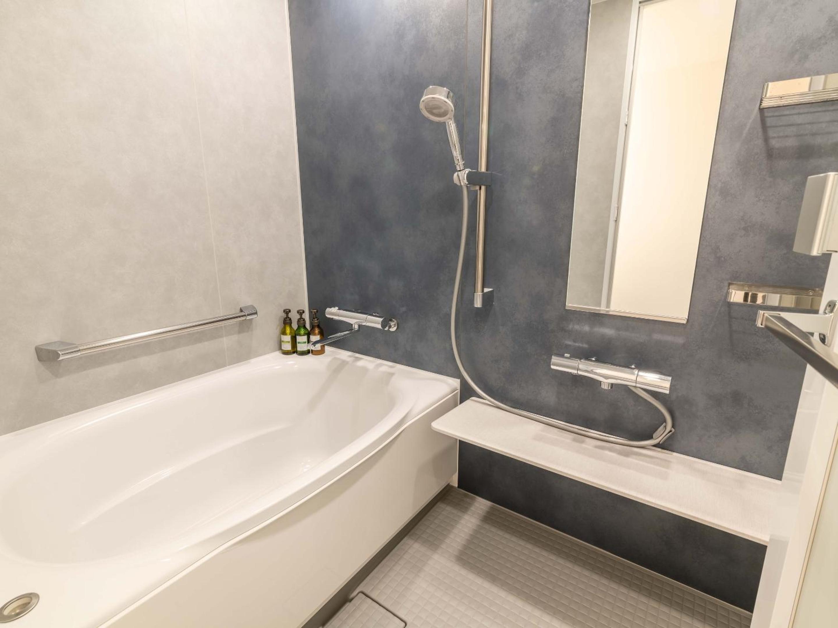 Deluxe Triple Room +2Extra Beds - Non-Smoking photo 2