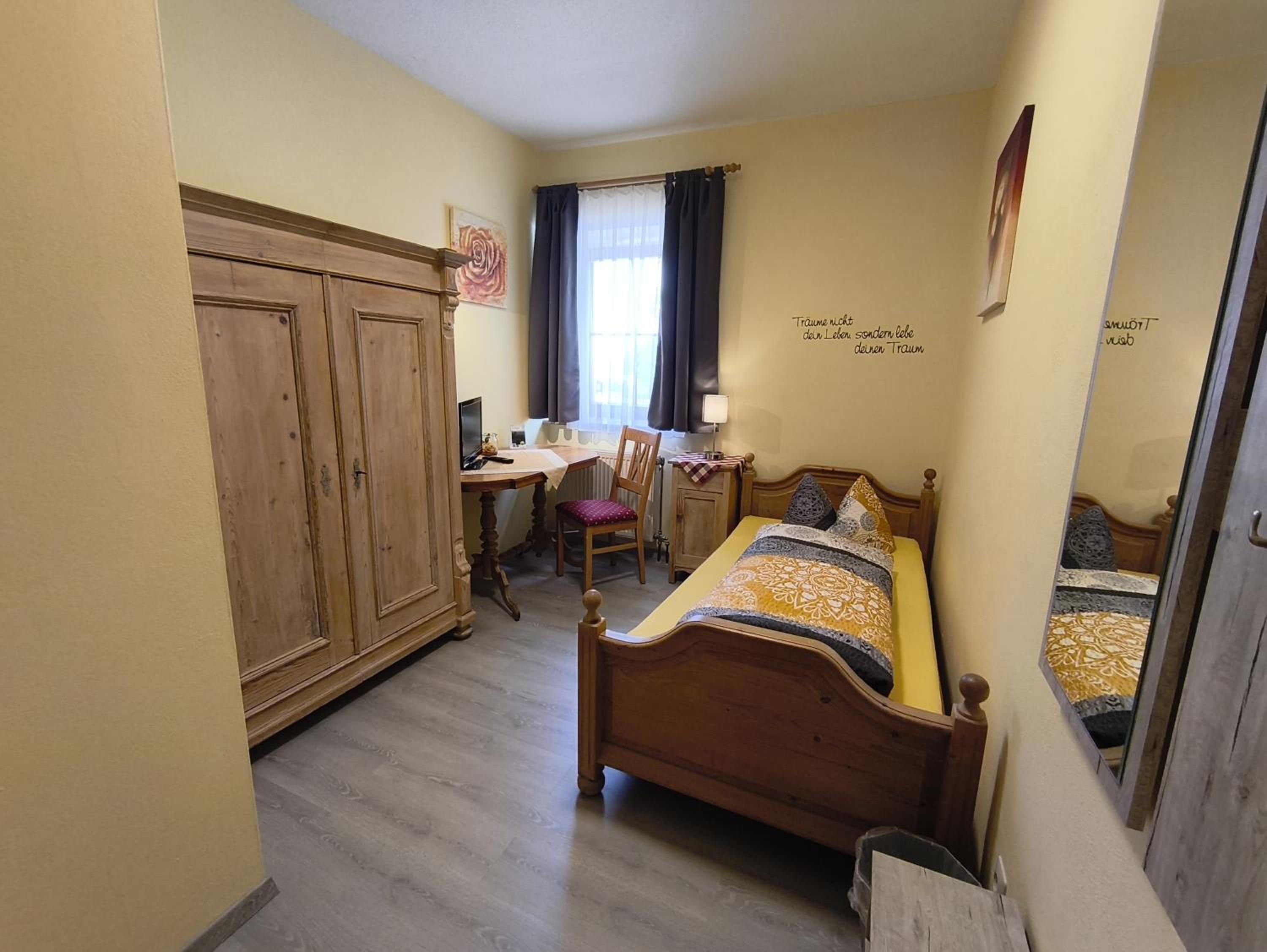 Standard Single Room photo 2