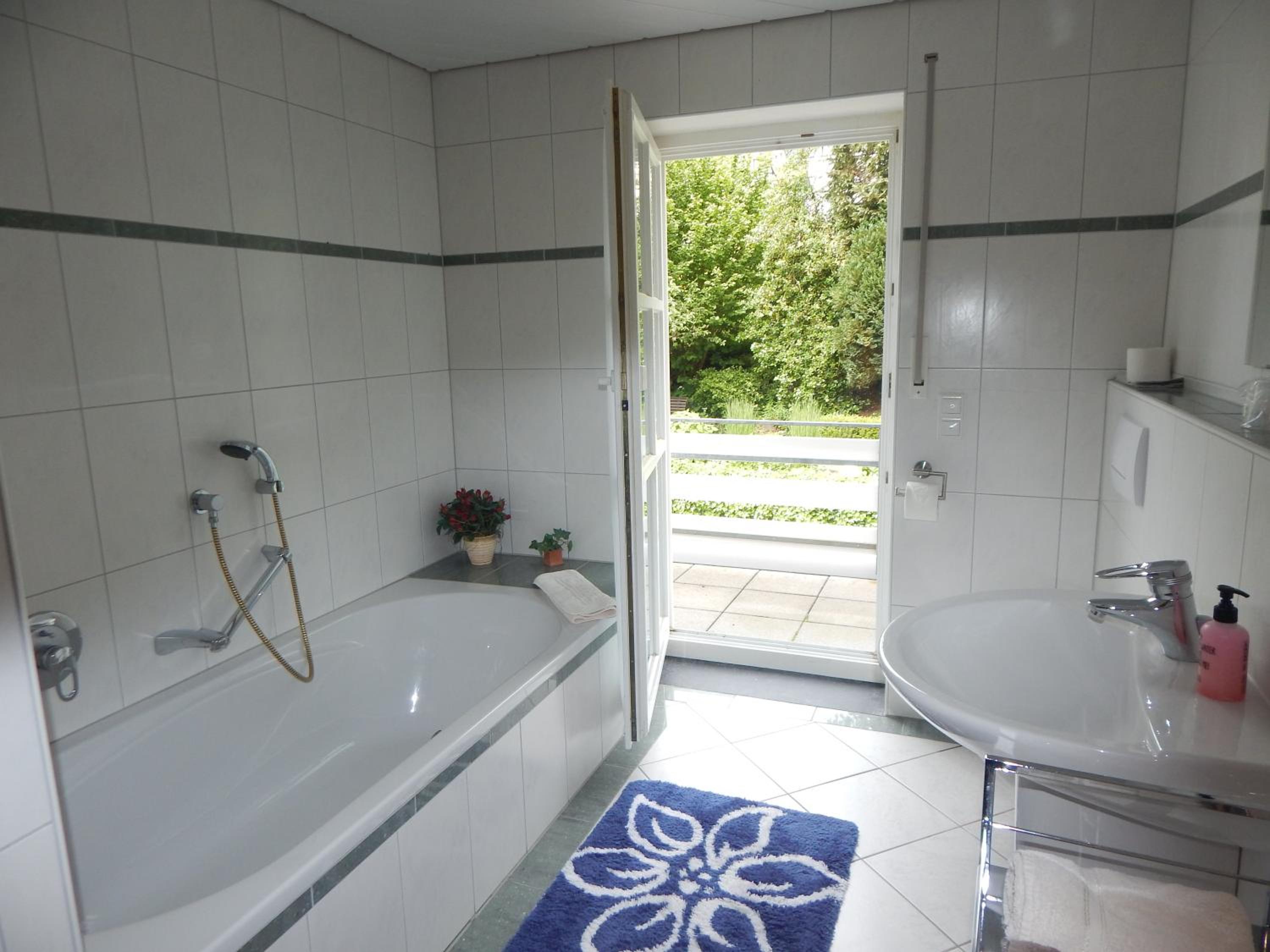 Two-Bedroom Apartment with Terrace photo 2