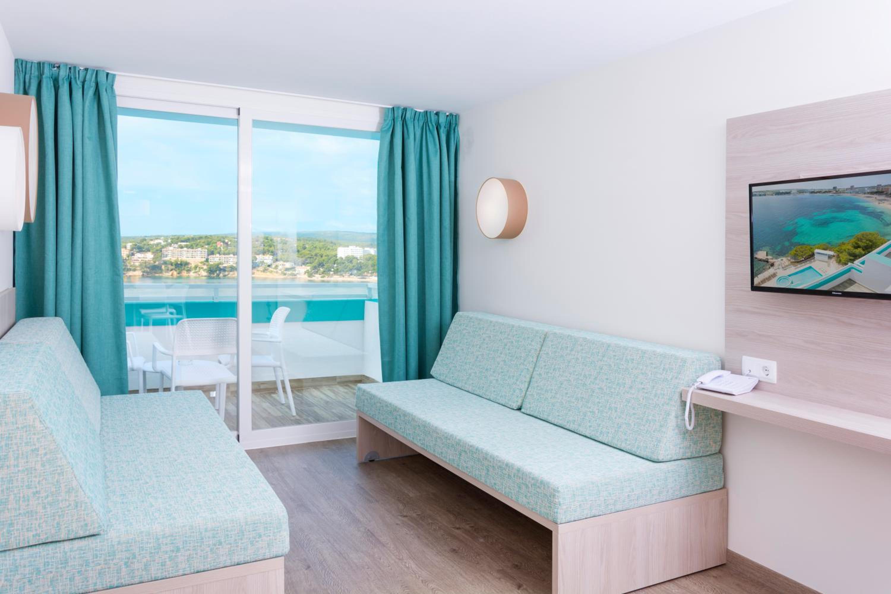 Estudio con vista al mar