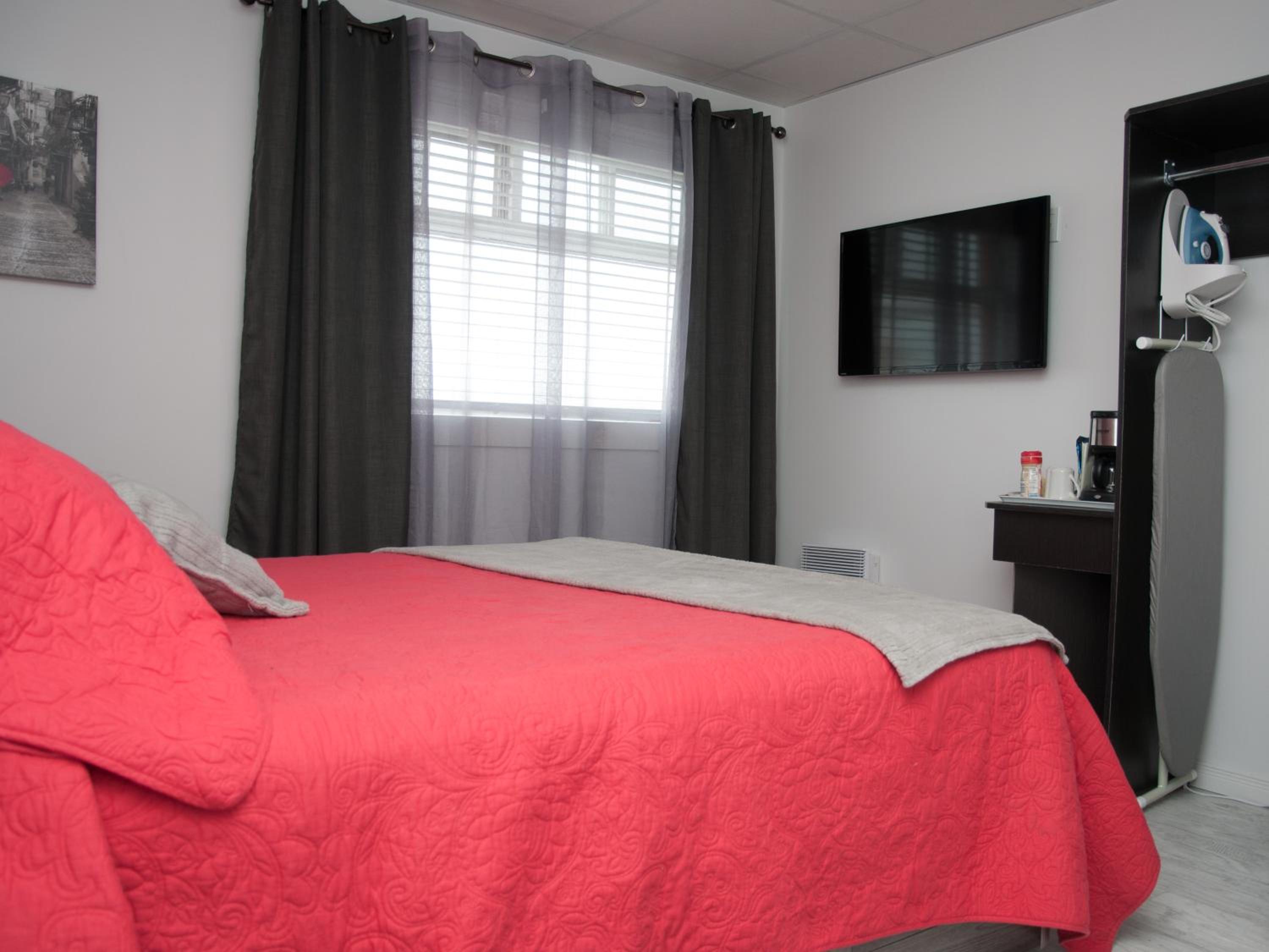 Double Room - Photo 5