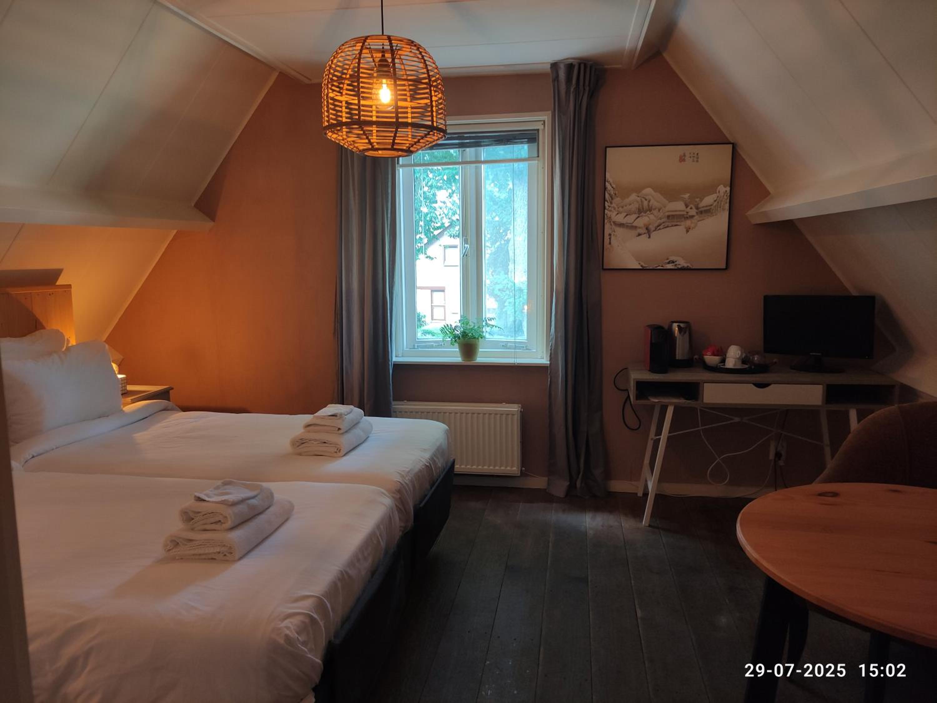 Deluxe Double Room photo 2