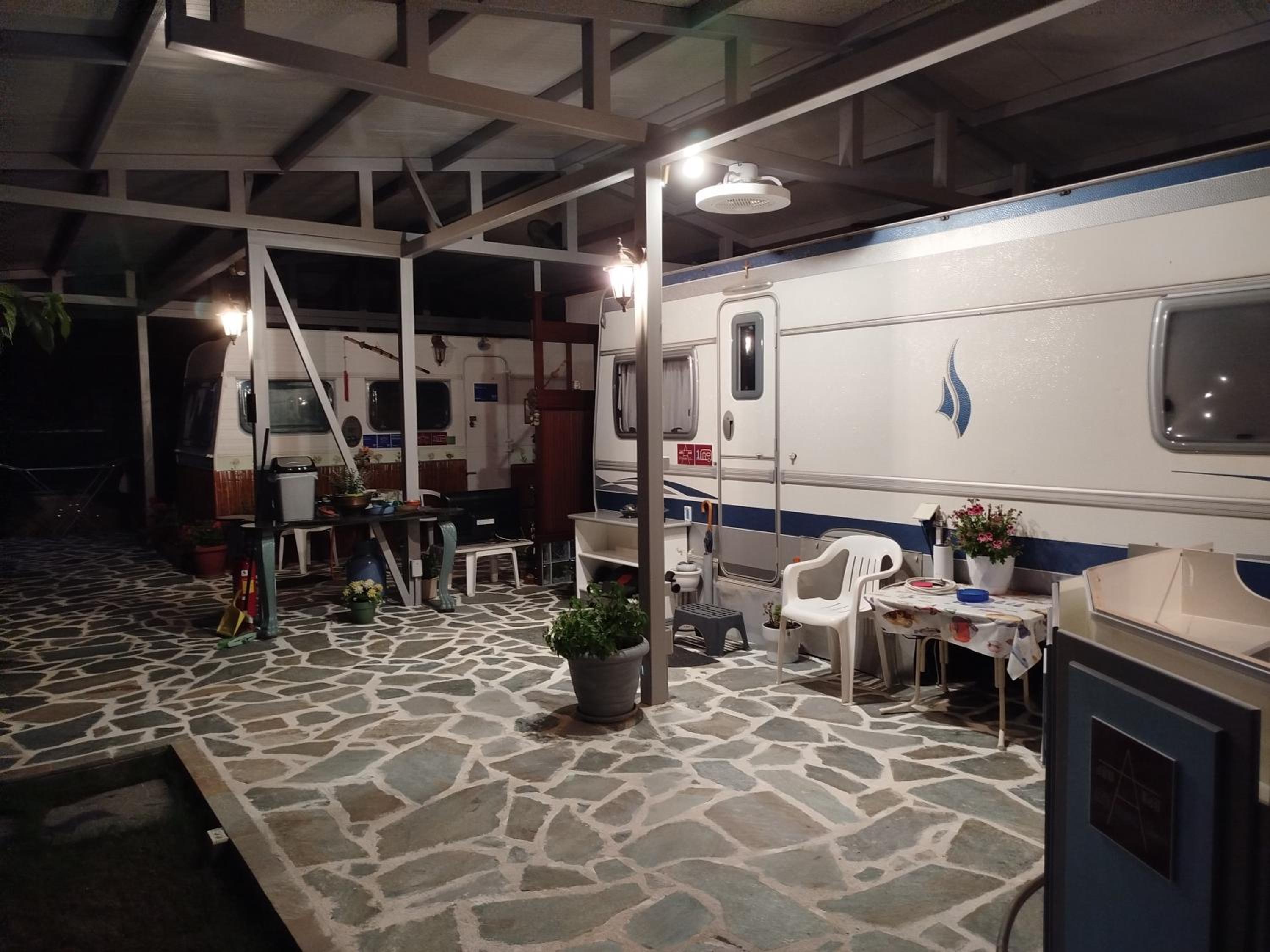 Mobile Home photo 2