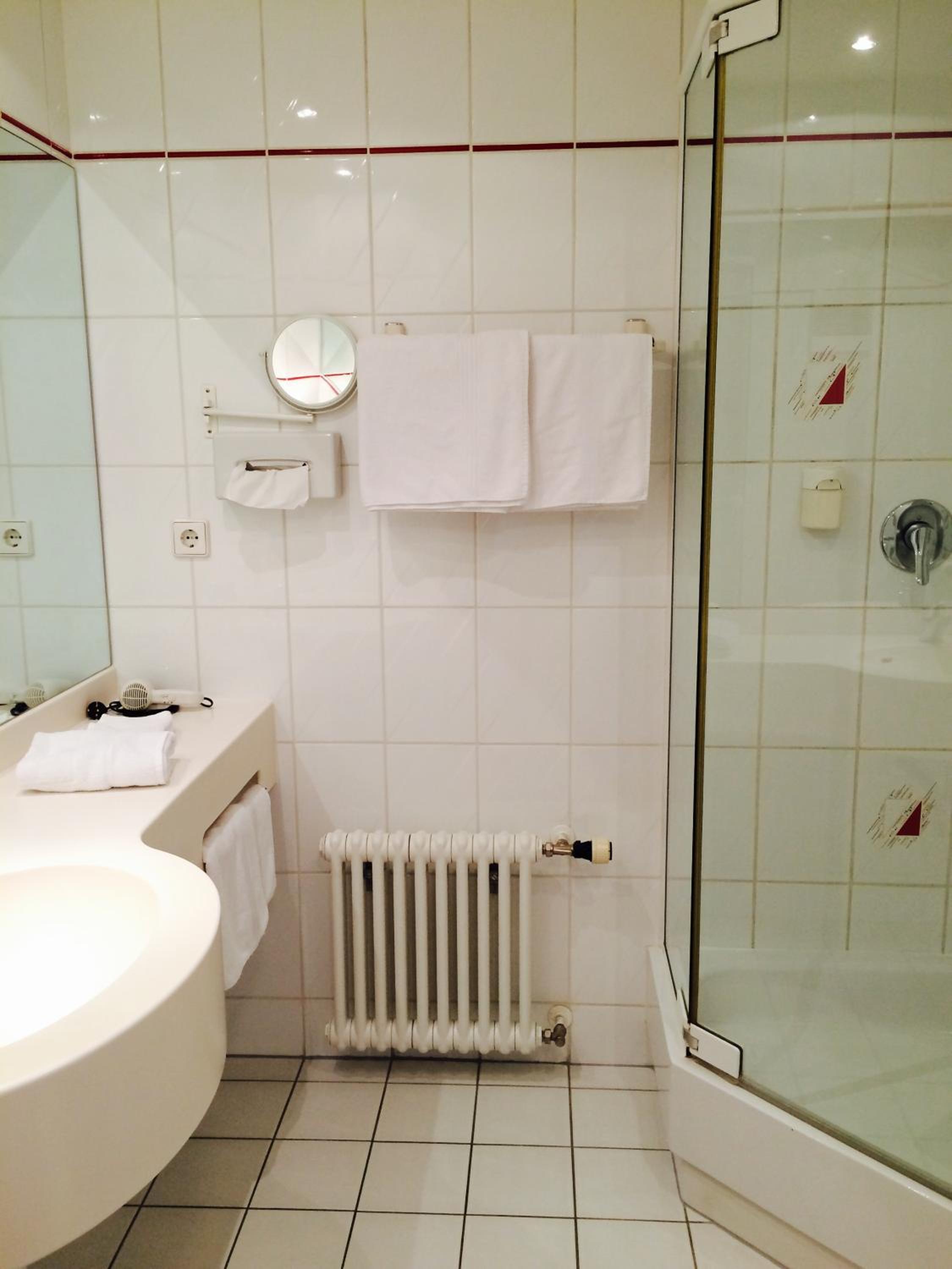 Standard Double Room - Photo 5