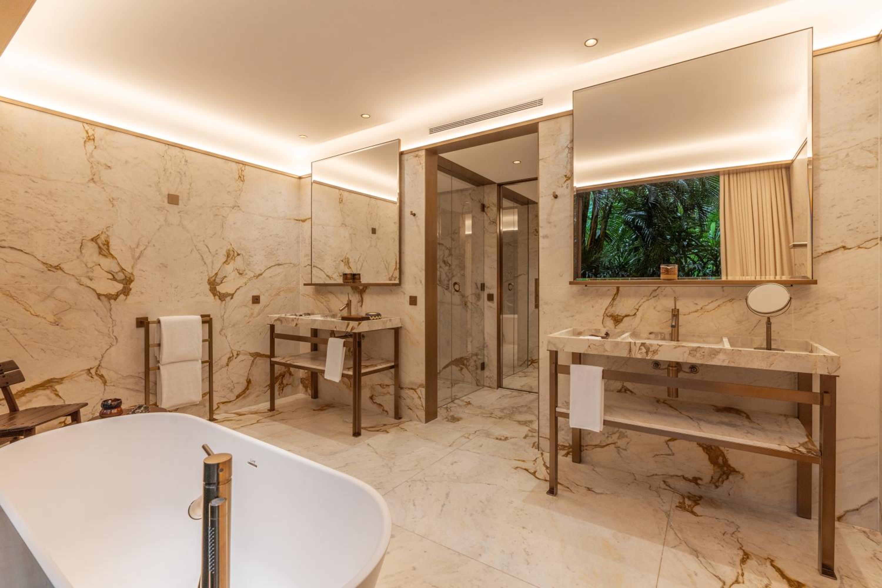 Two Bedroom Garden Suite - Photo 2