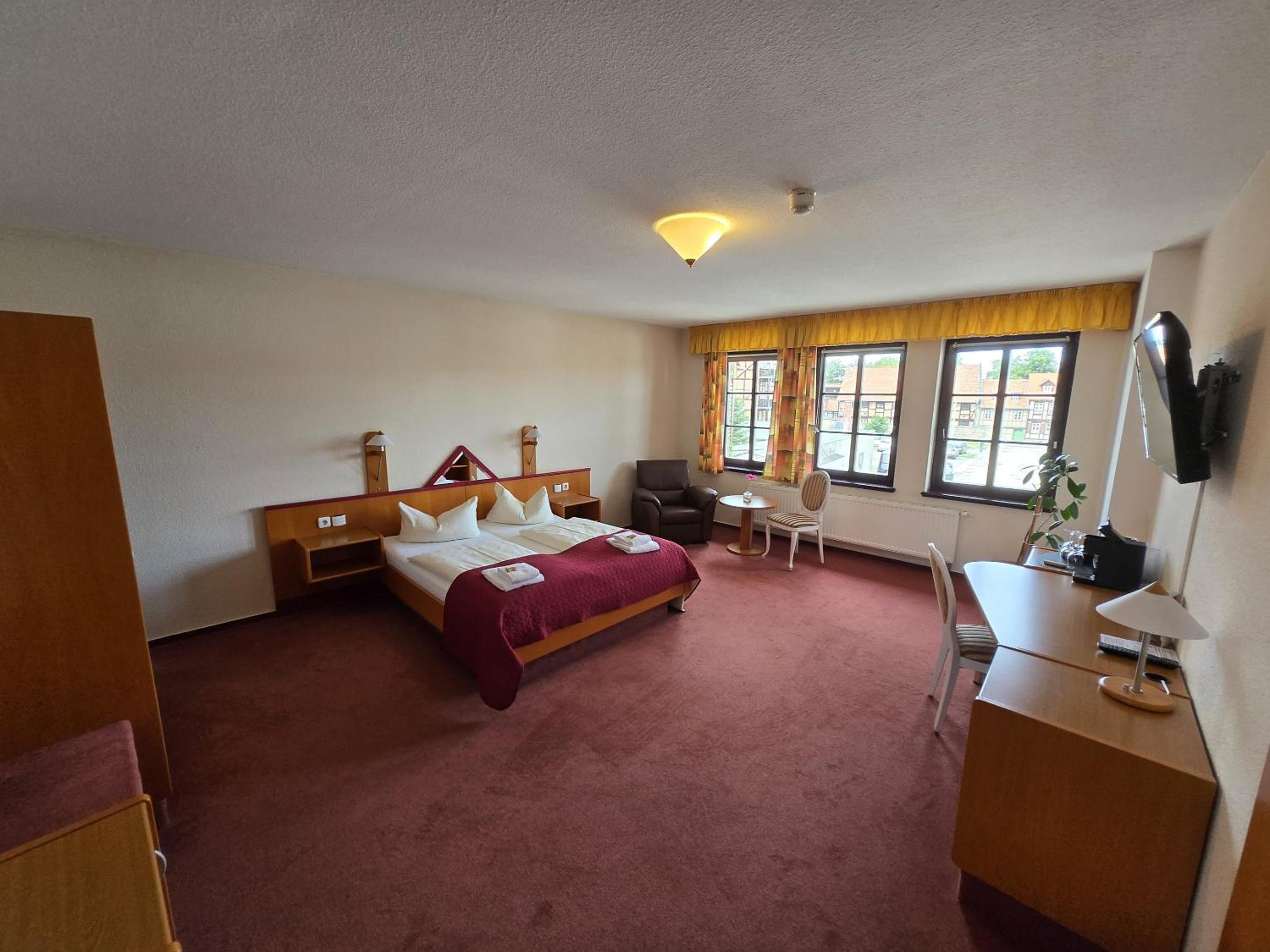 Large Double Room photo 2