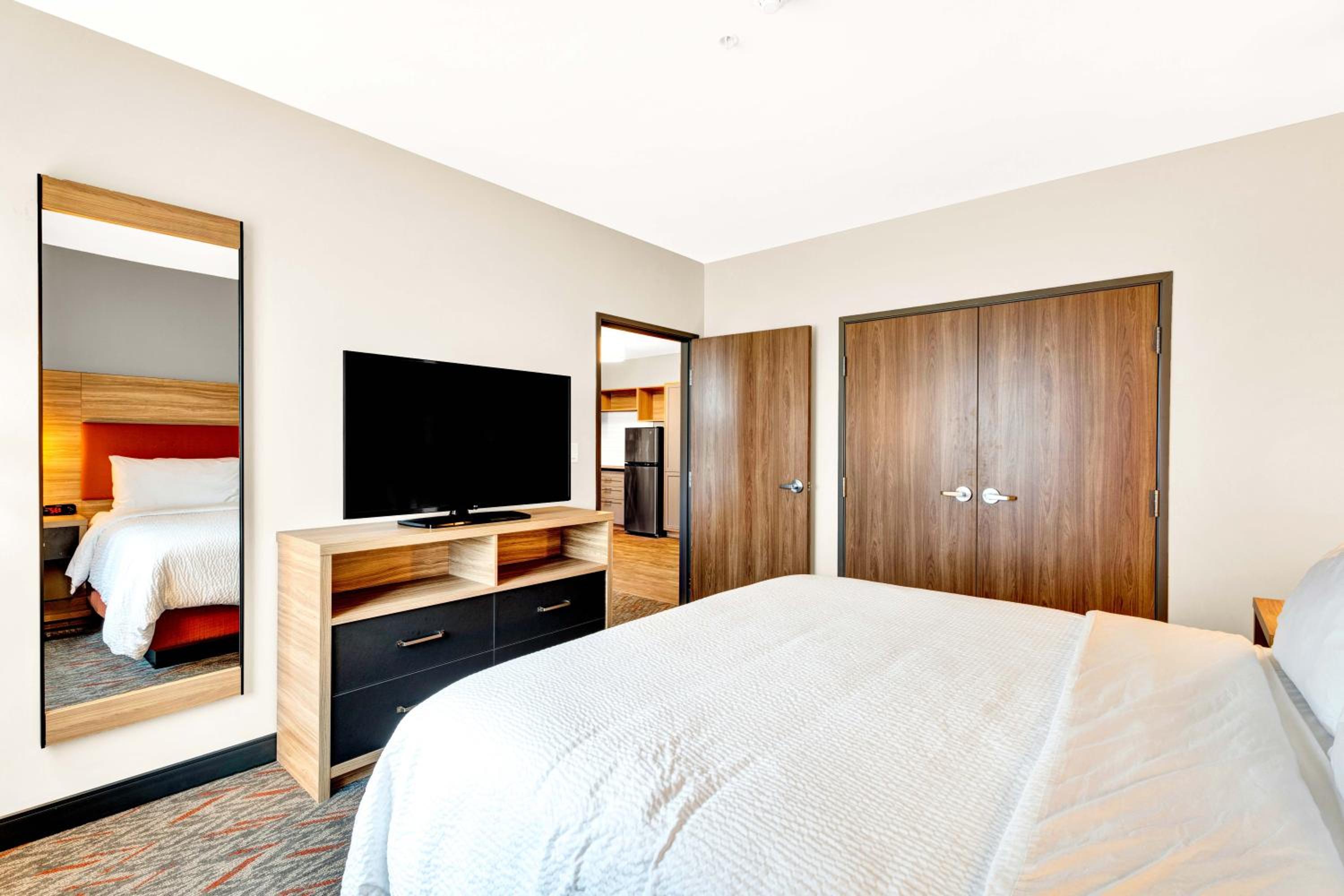 One-Bedroom King Suite with Living Area - Photo 1