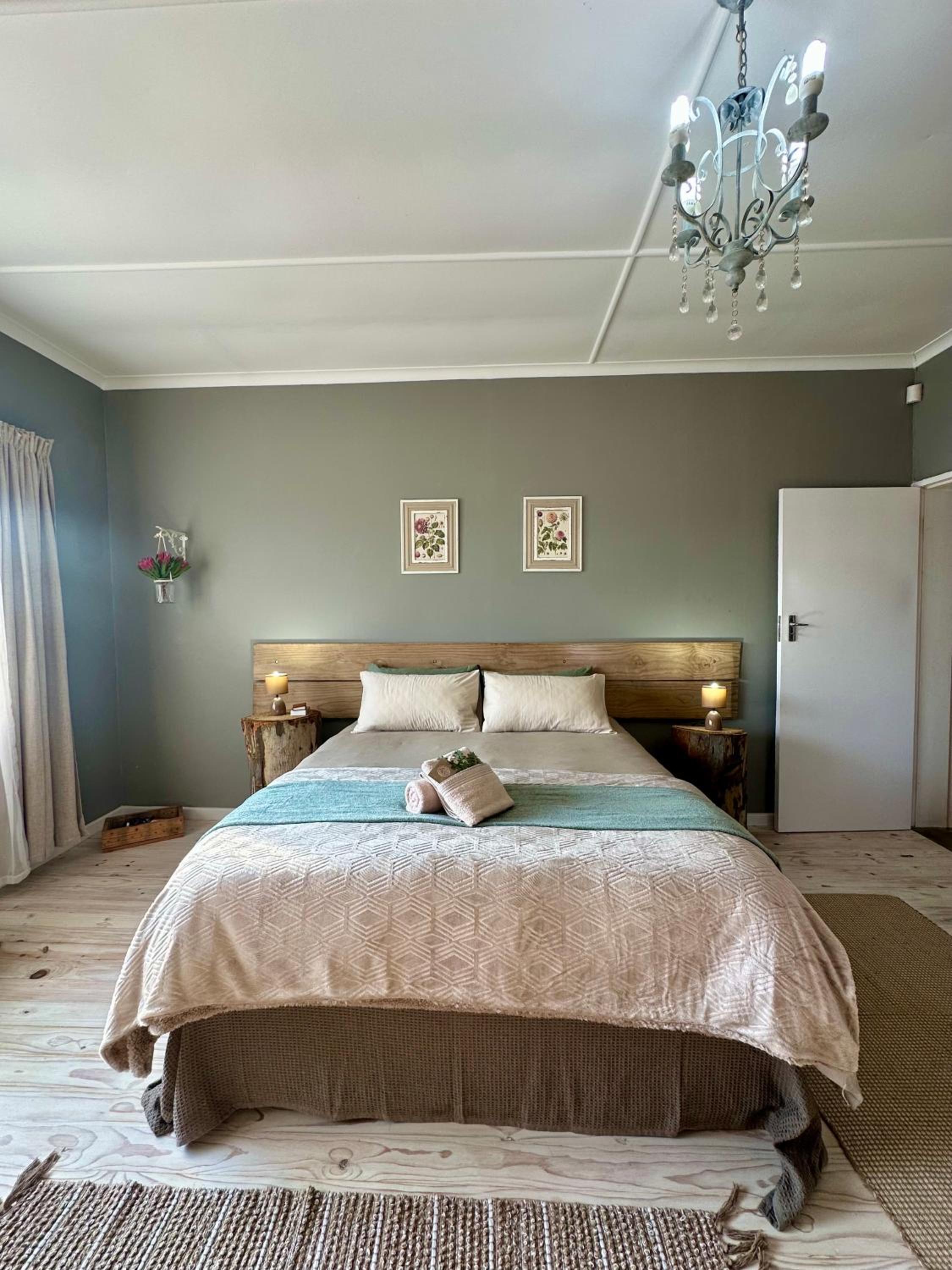 Queen Room photo 2