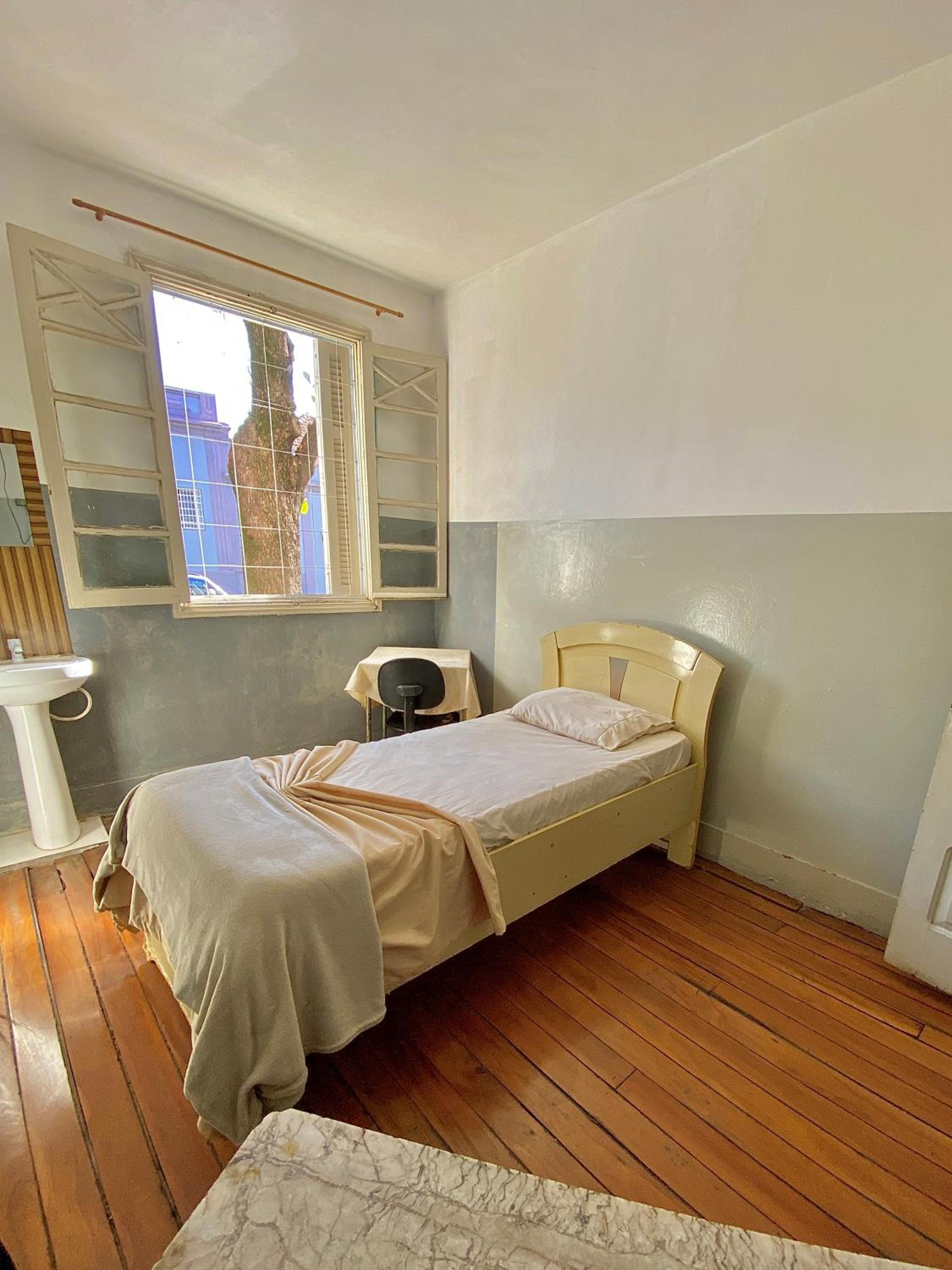 Single Room with Shared Bathroom