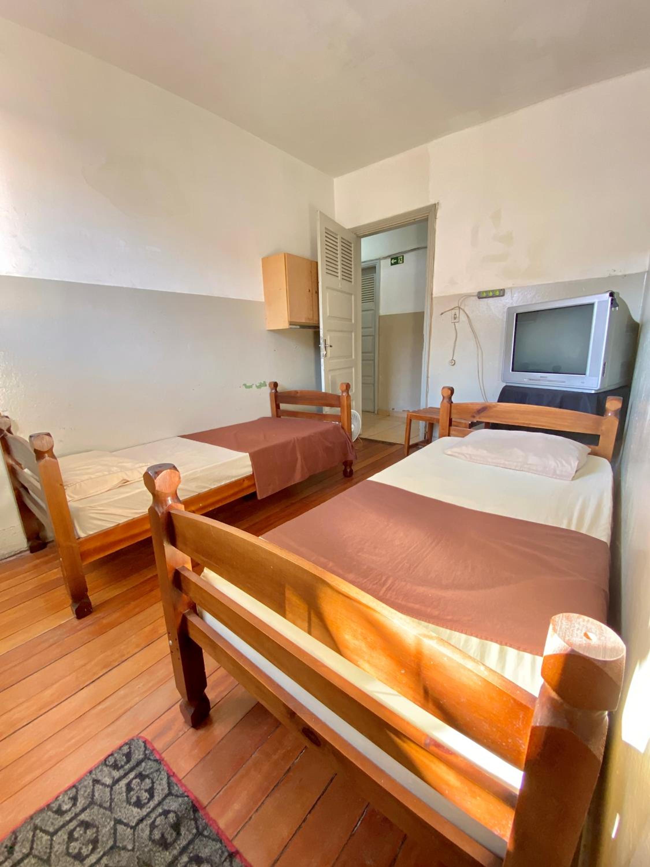 Twin Room with Shared Bathroom photo 2