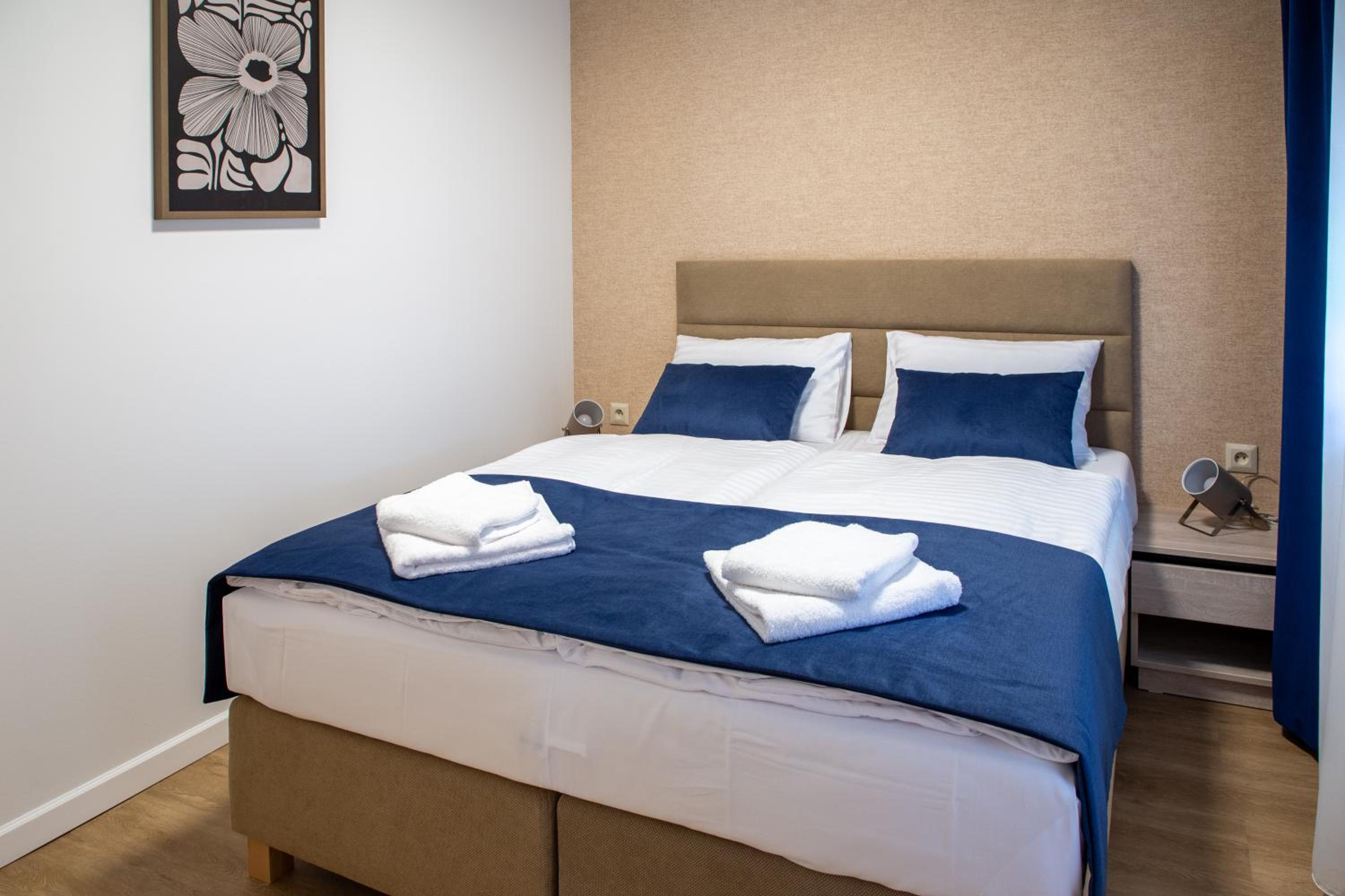 Deluxe Junior Suite photo 2