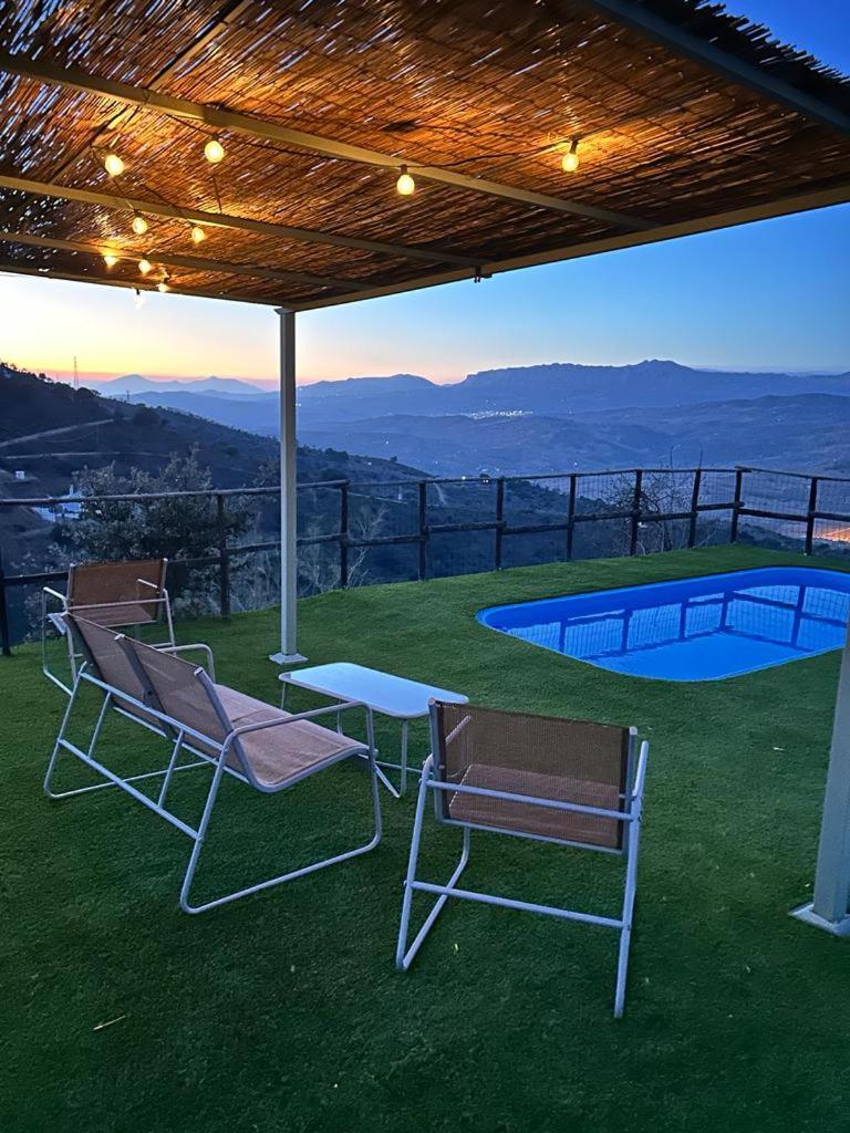 Villa with Private Pool photo 2