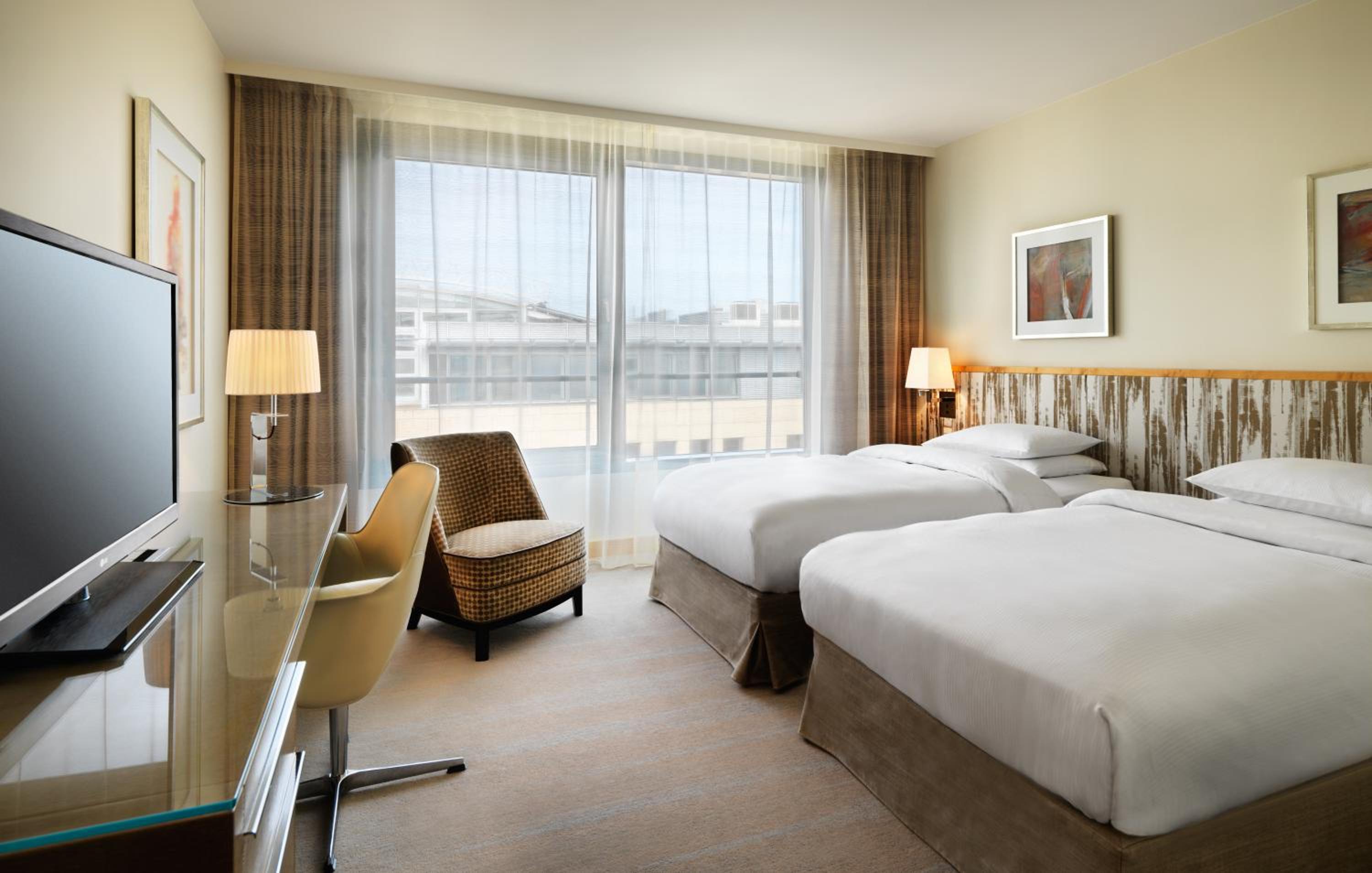 Twin Room - Club Access