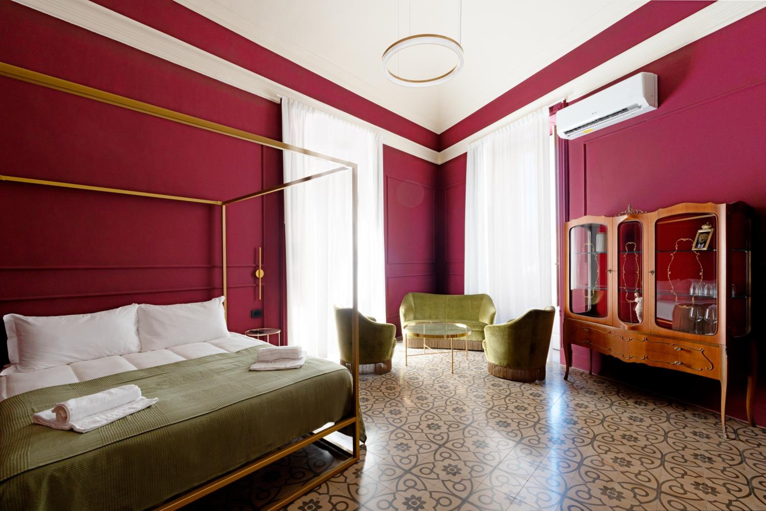 King Room with Spa Bath