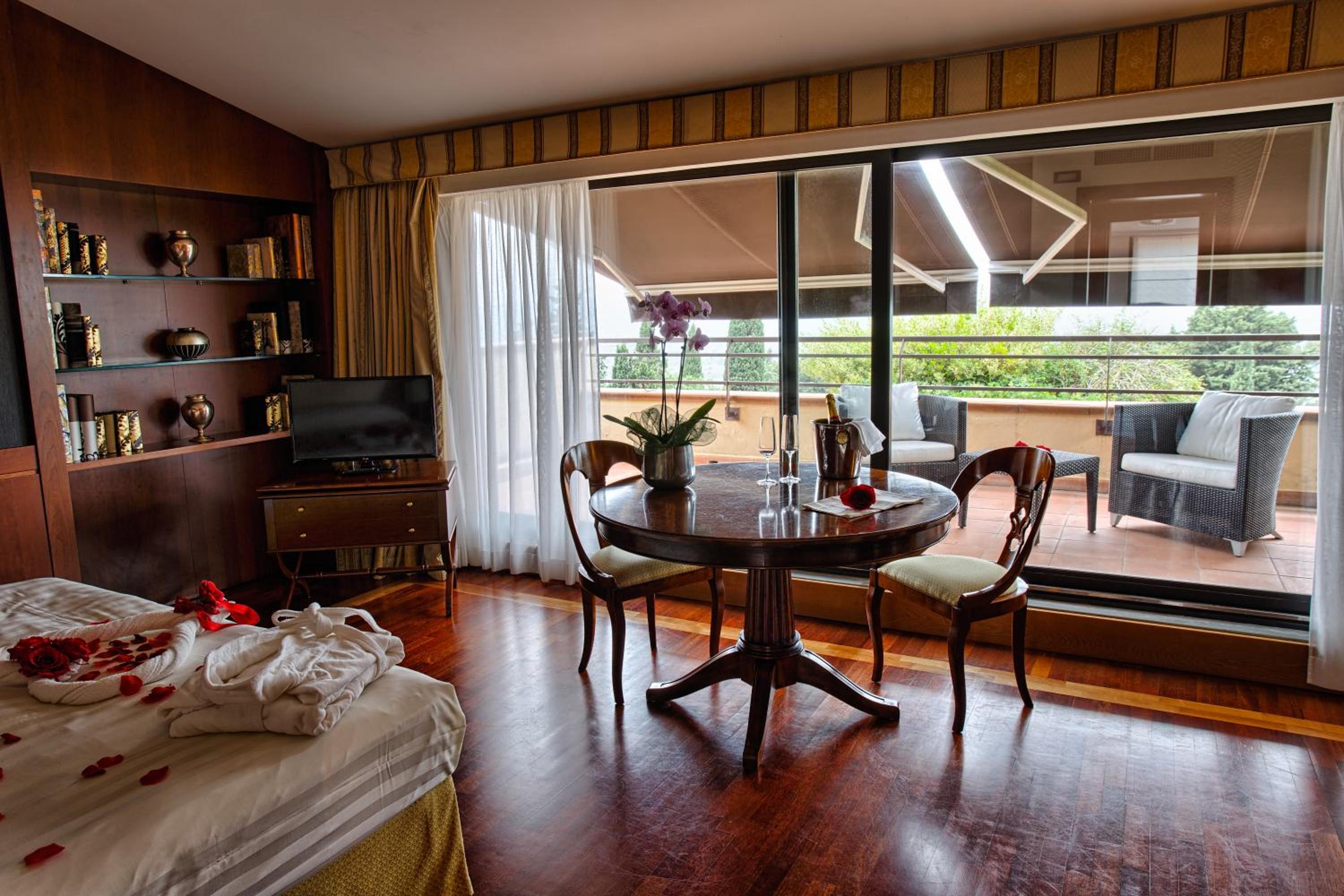 Junior Suite - Photo 19
